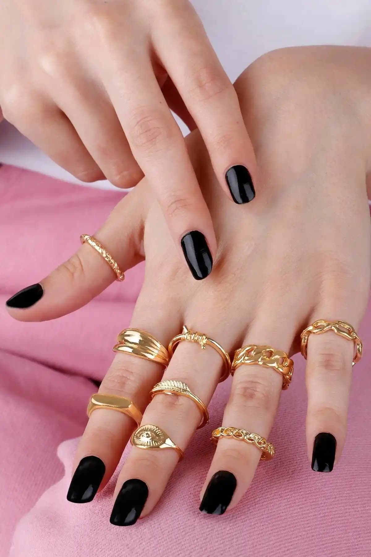 Ervalina 9'lu Yüzük ve Eklem Yüzük Seti Şıklık ve Dayanıklılık Sunar