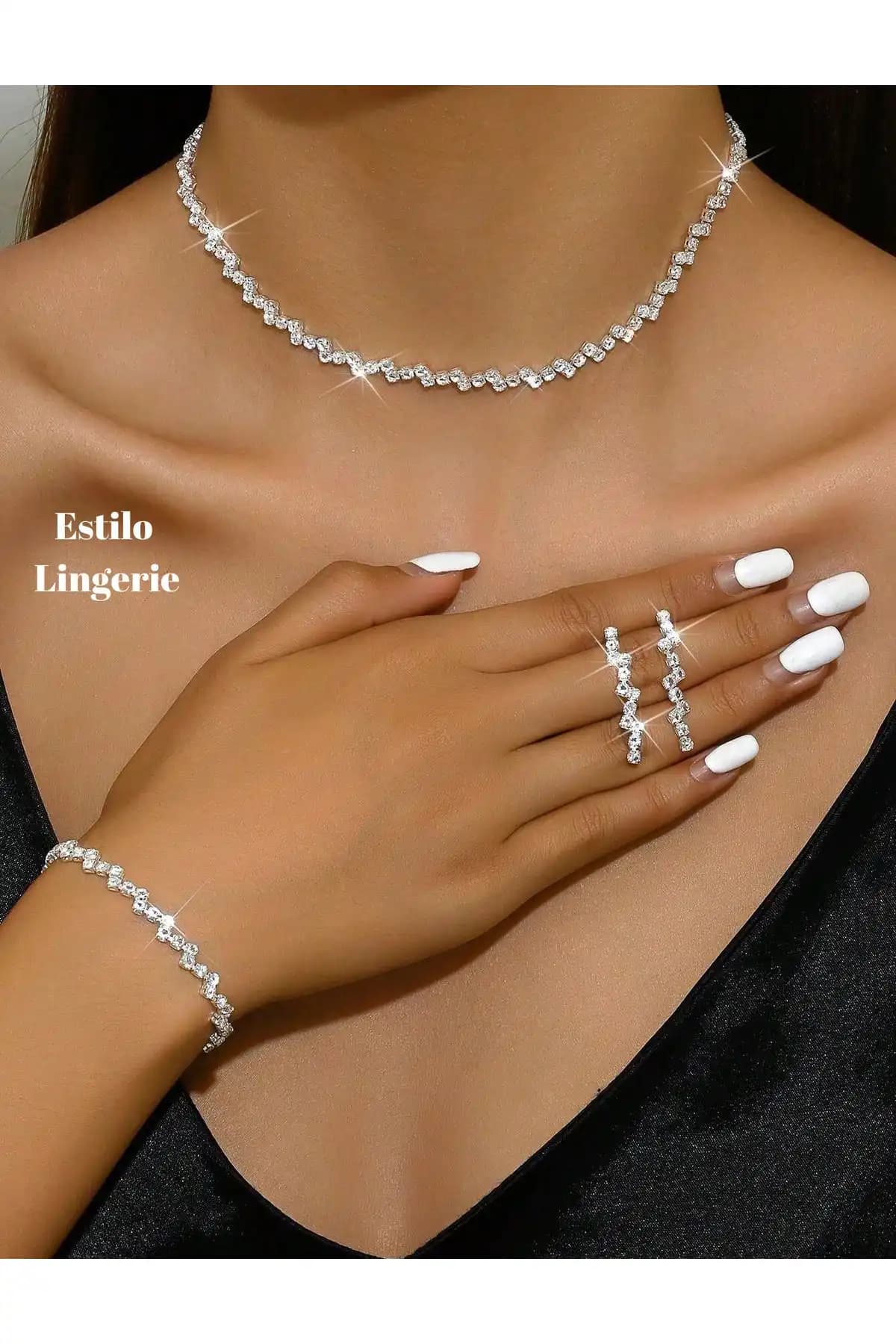 Estilo Lingerie Ajda ve Irva Collection Su Yolu Takı Setleri Karşılaştırması 1