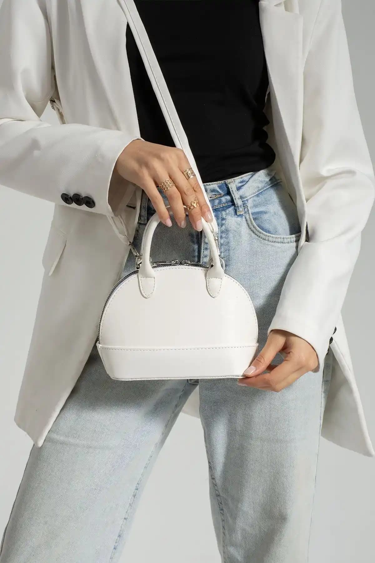Estute D Model ve Housebags Pembe Kanvas Çanta Karşılaştırması: Özellikler ve Kullanıcı Yorumları