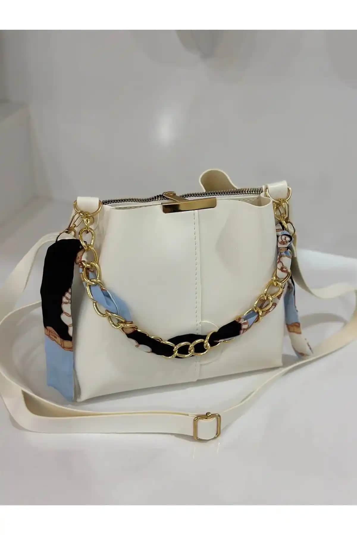 ESTUTE Kadın Fularlı Zincir Aksesuarı Yuvarlak Deri Çanta Günlük ve Şık Tasarım