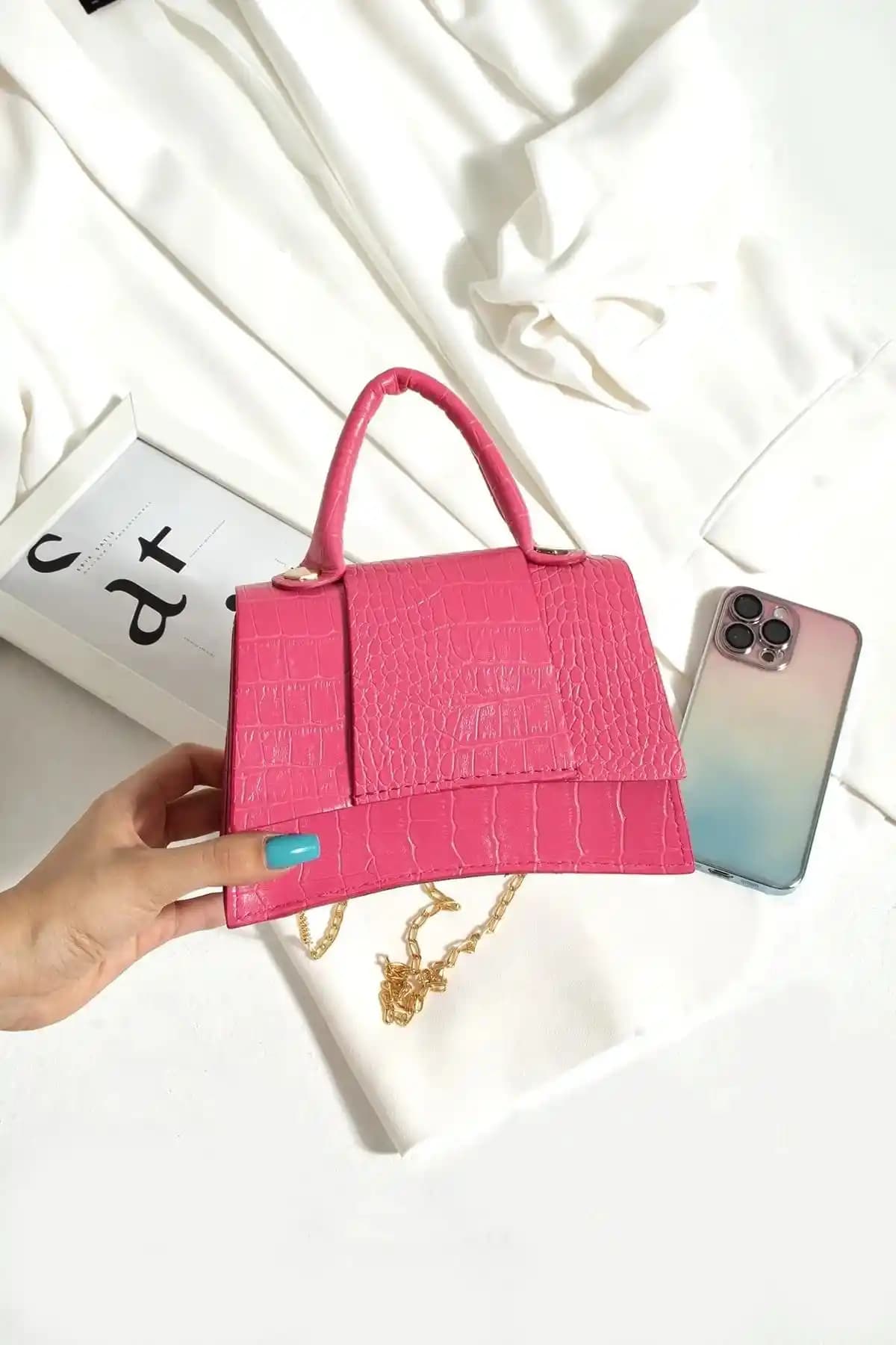 ESTUTE Kadın Mini City Çanta Modern Tasarım ve Çevre Duyarlılığıyla Günlük Şıklık