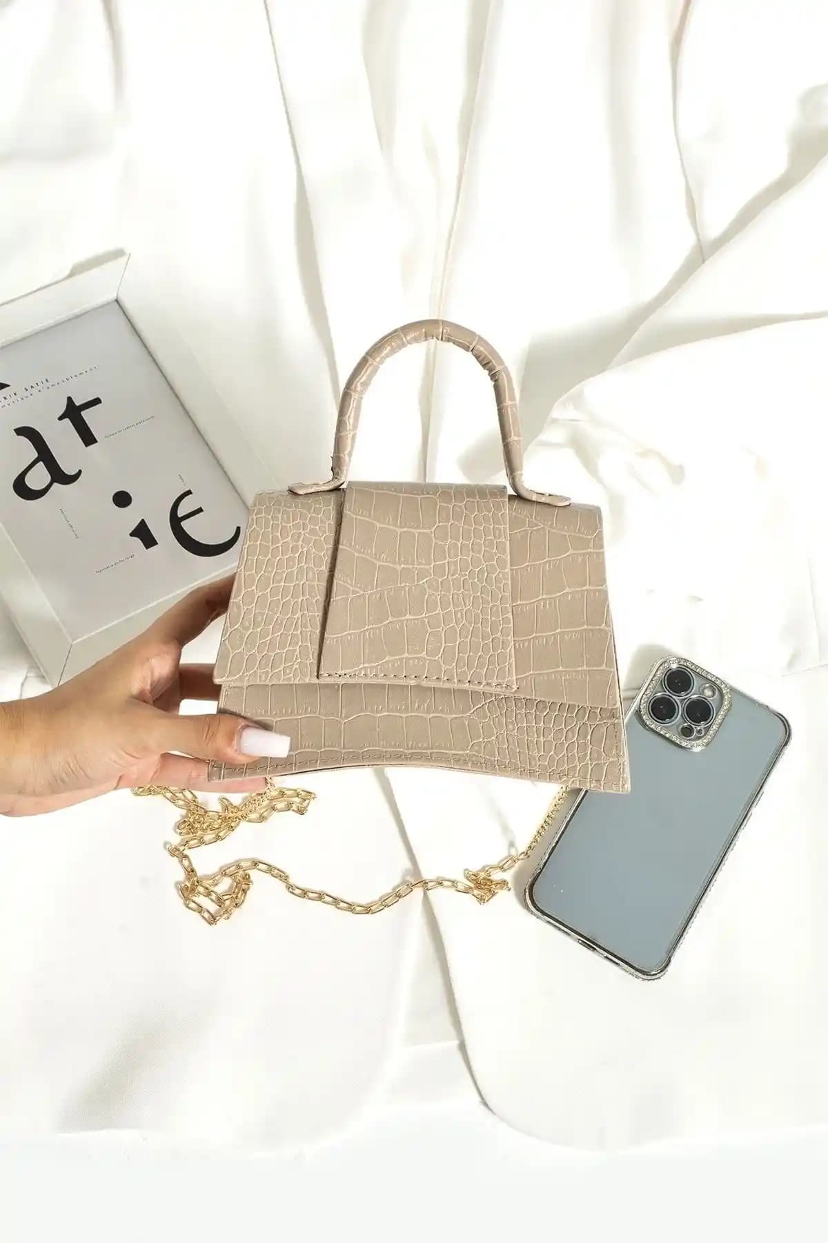 ESTUTE Kadın Mini City El ve Omuz Çantası Modern ve Şık Tasarım ile Günlük Kullanım İçin Uygun