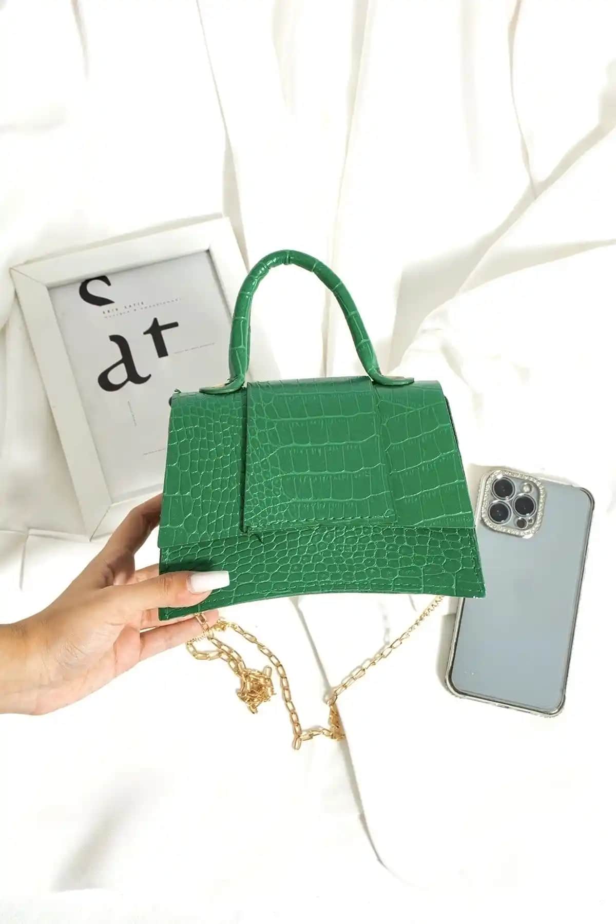 ESTUTE Kadın Mini City El ve Omuz Çantası Modern ve Şık Tasarımıyla Günlük Kullanım İçin Uygun