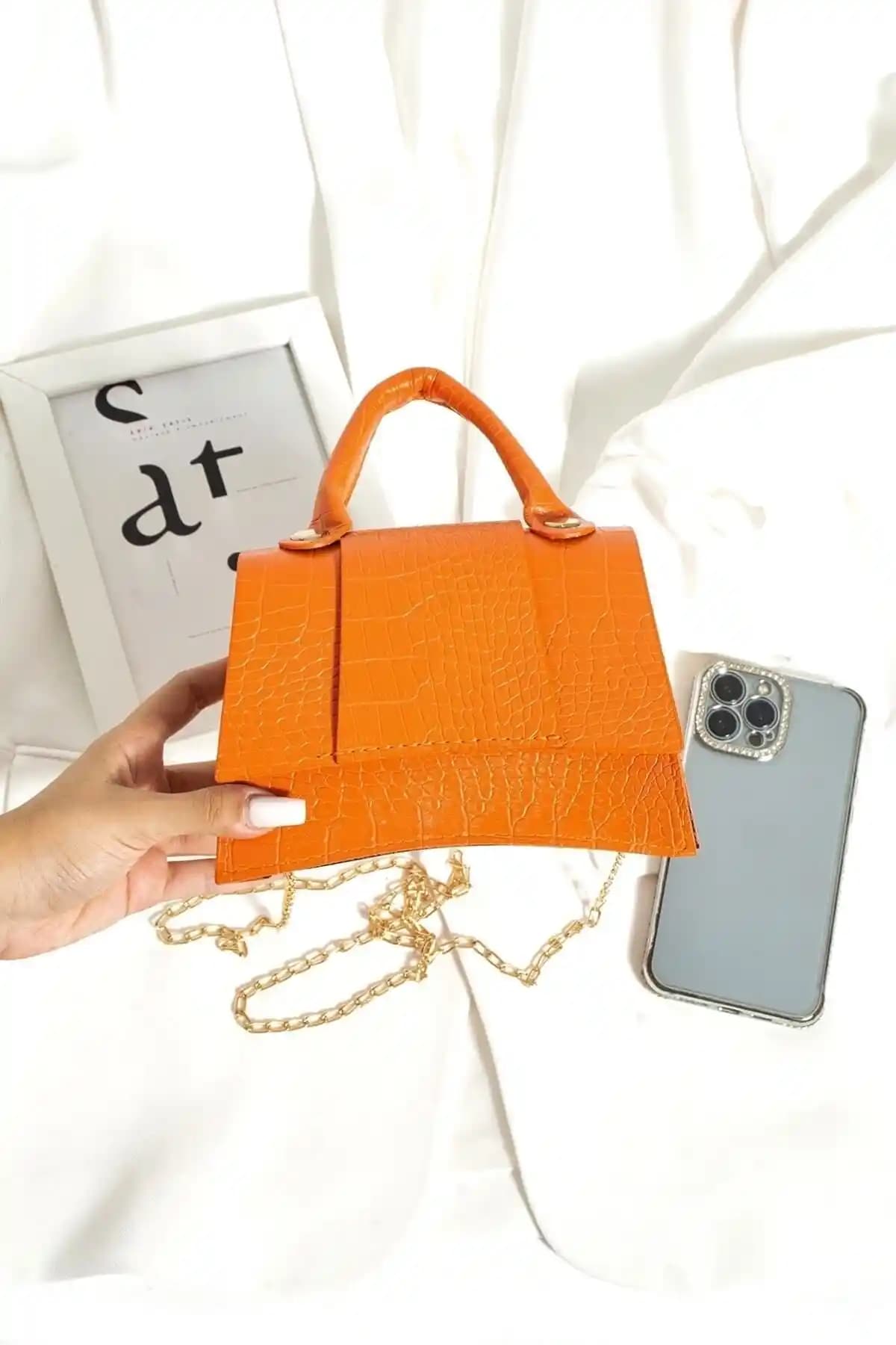 ESTUTE Mini City Kadın El ve Omuz Çantası Şık Tasarım ve Dayanıklı Malzeme ile Günlük Kullanım