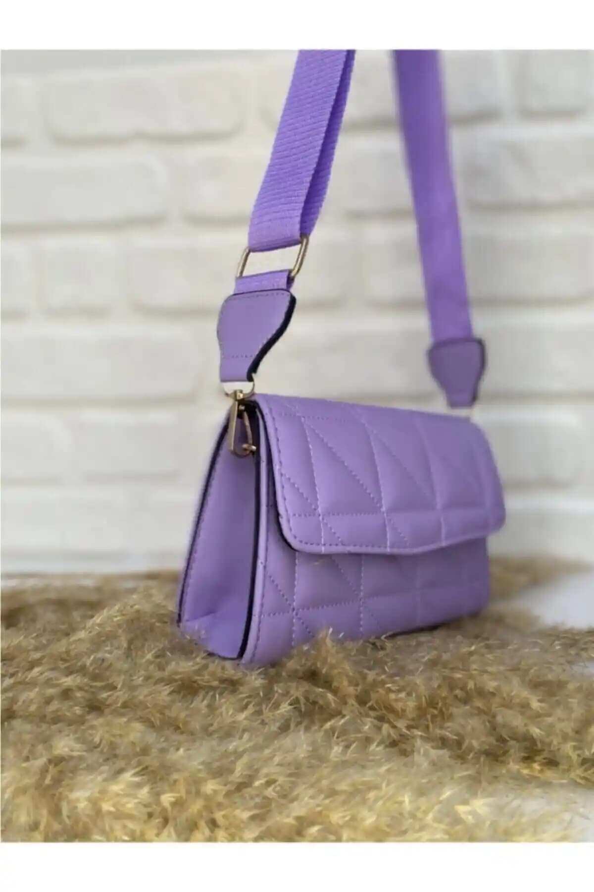 Everglow Jewelry Lila Çanta: Şık ve Fonksiyonel Günlük Kullanım Çantası