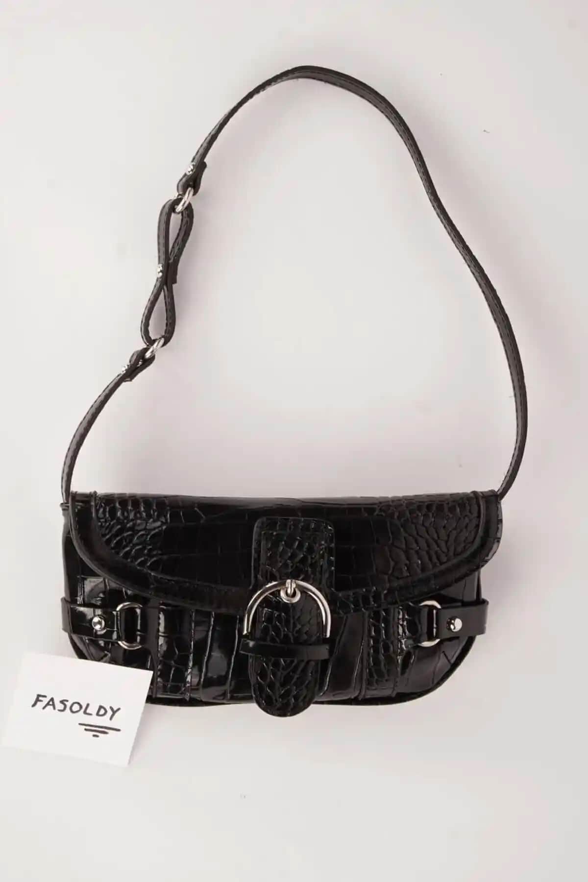 FASOLDY Kadın Siyah Tokalı Çapraz Kol Çantası: Modern ve Şık Tasarım Özellikleri