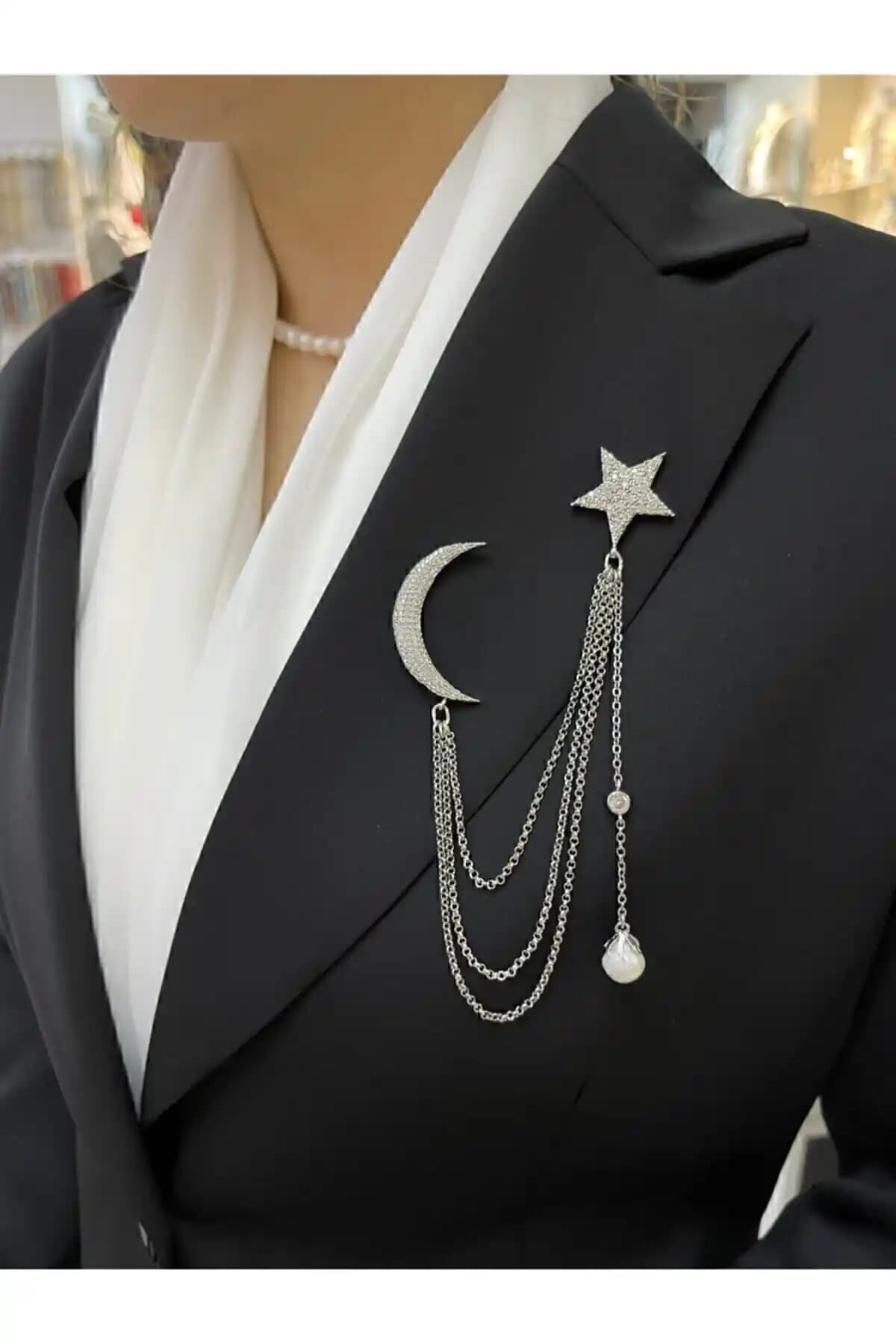 Fatma Yaşar ve Pegu Lux Broş Karşılaştırması Moda ve Hediye Seçenekleri