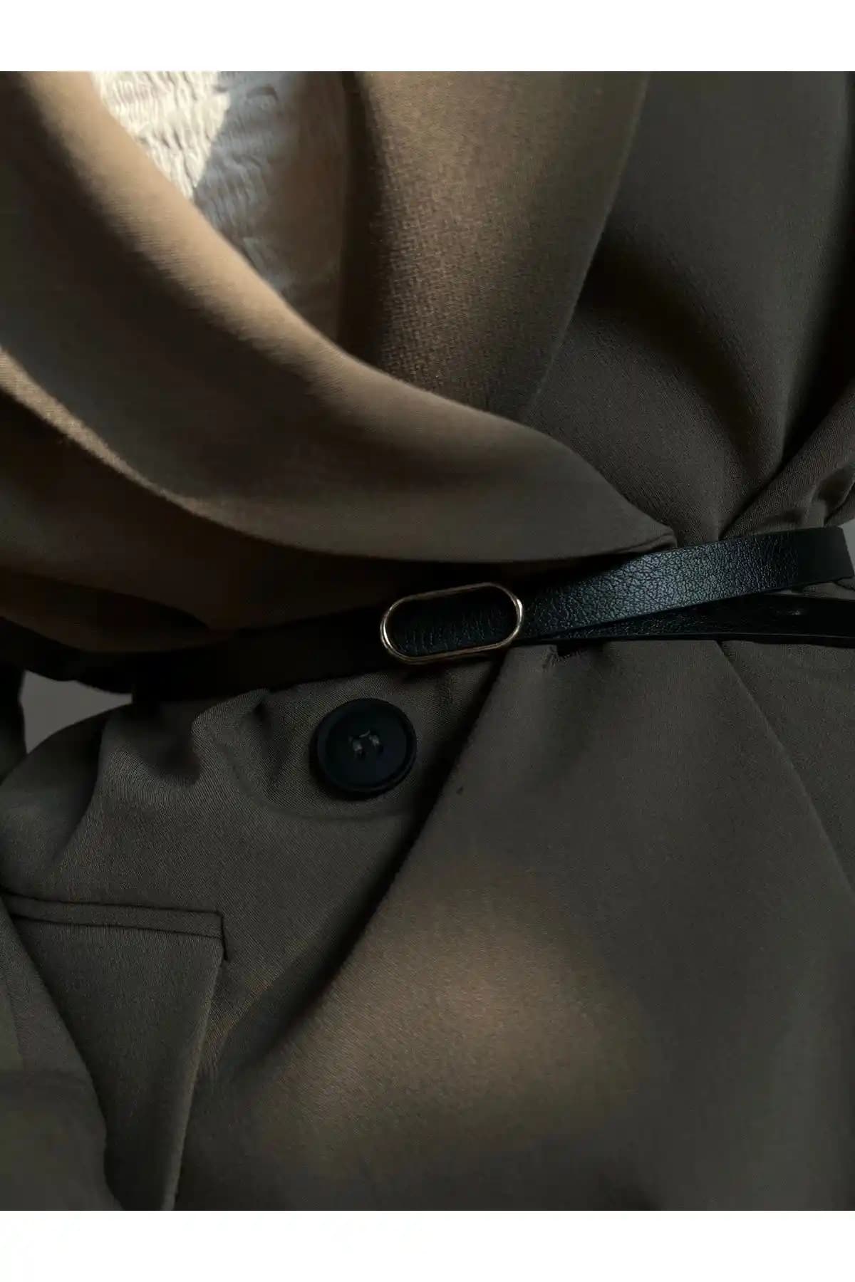 Fiori Ithal Oval Gold Tokalı İnce Kemer Şıklık ve Çok Yönlülük Sunar