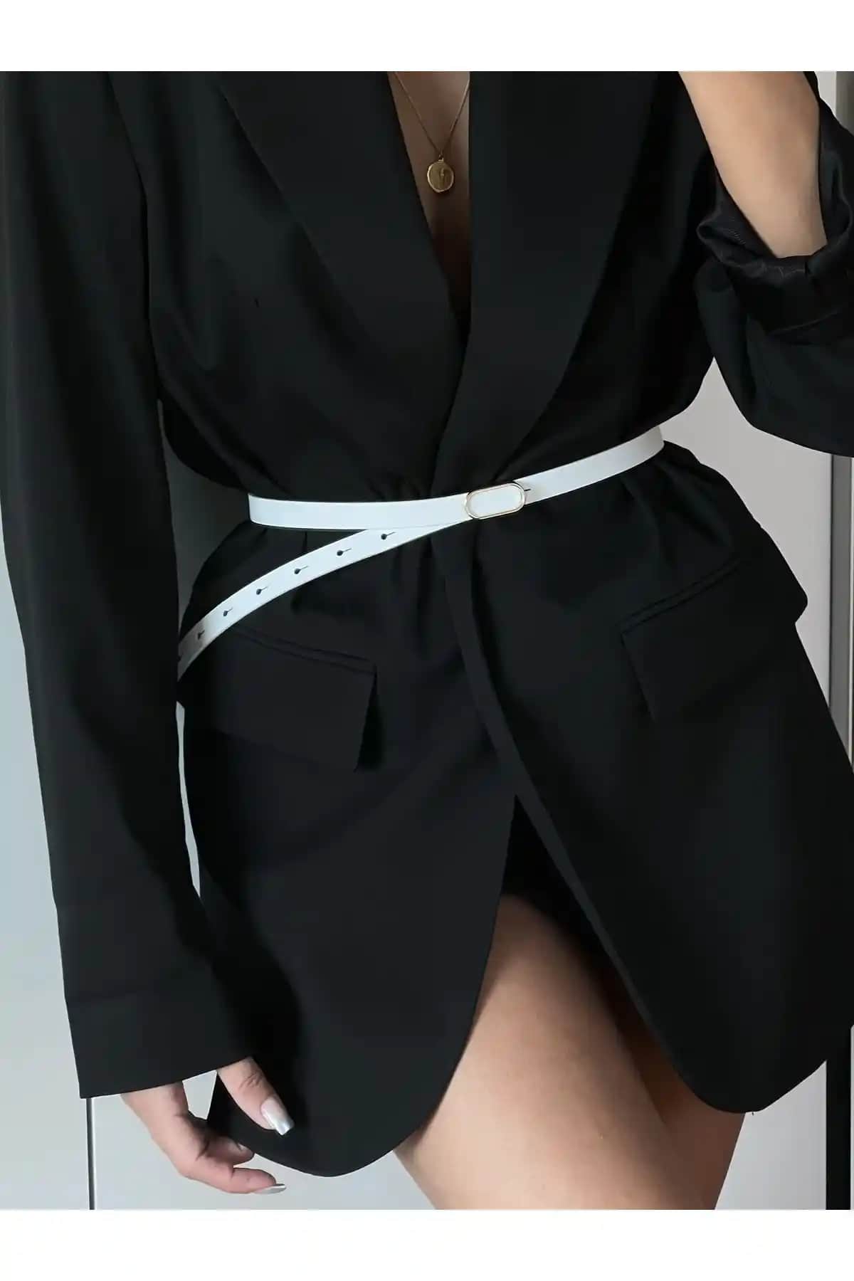 Fiori İthal Oval Gold Tokalı İnce Kemer Şıklık ve Dayanıklılık Sunan Kadın Aksesuarı