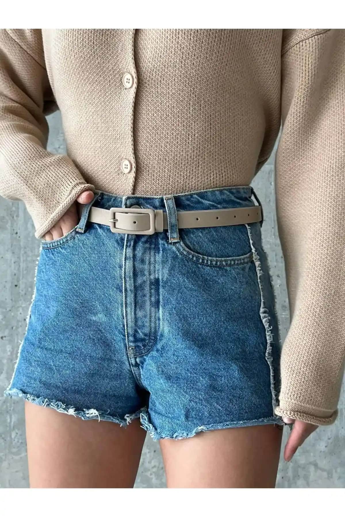 Fiori Kadın İnce Dikdörtgen Kaplama Tokalı Bej Renkli Suni Deri Kemer