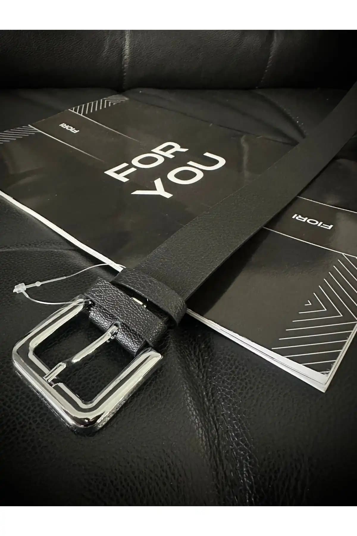 Fiori Köşeli Klasik Kadın Kemerleri: Şık ve Kullanışlı Tasarım ile Günlük Kombinleriniz İçin