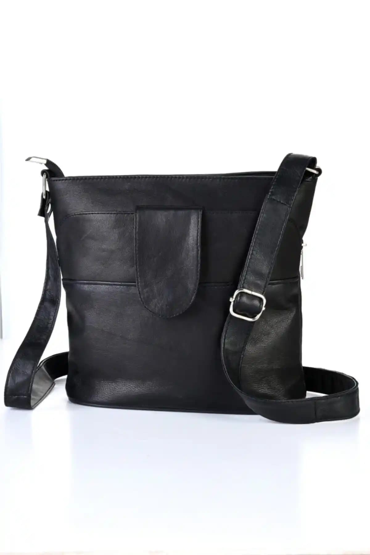 Fubileather ve Stevis Leathra Hakiki Deri Çanta Karşılaştırması ve İnceleme