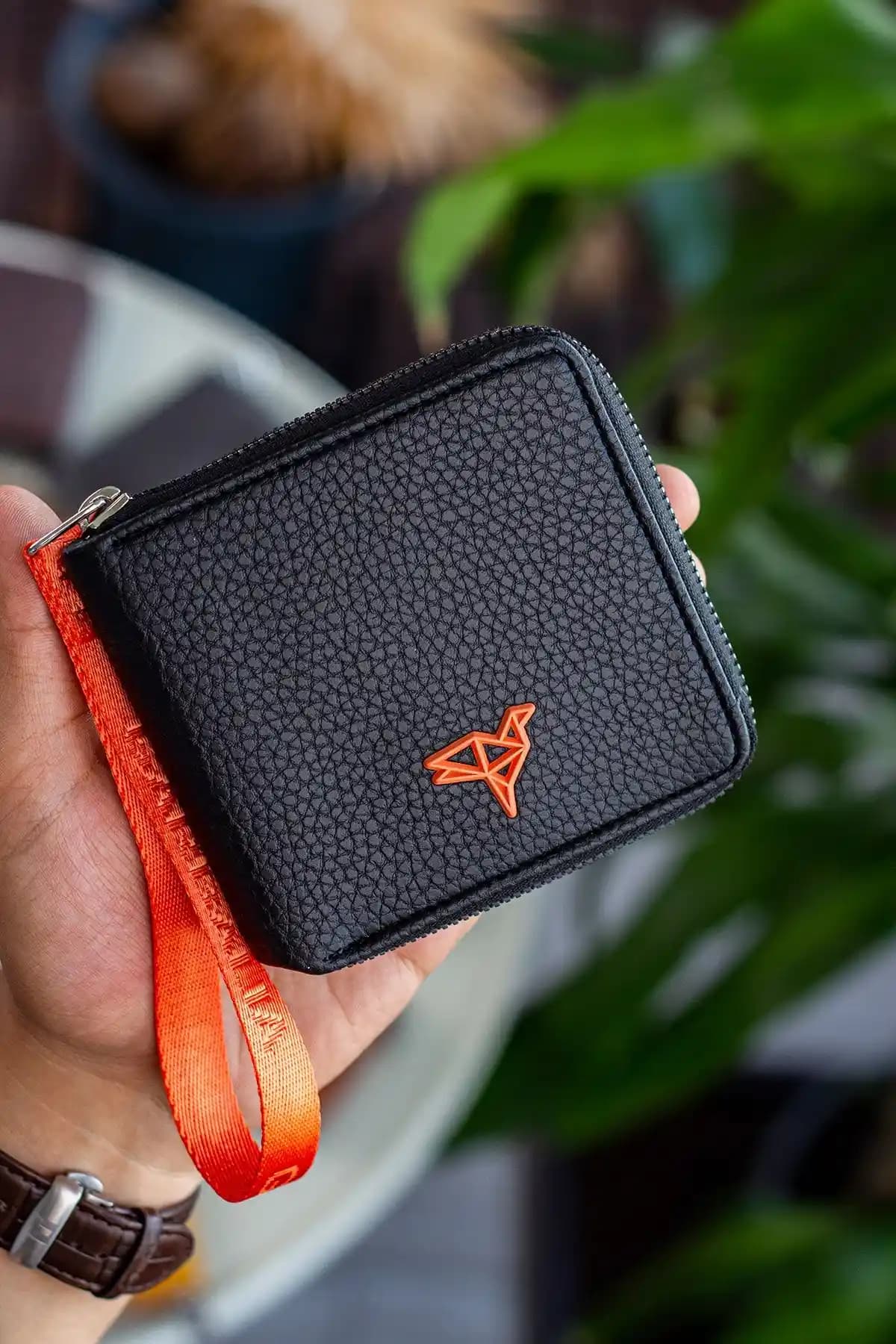 Garbalia Nora ve Laorentou Hakiki Deri Cüzdan Karşılaştırması ve Rehberi