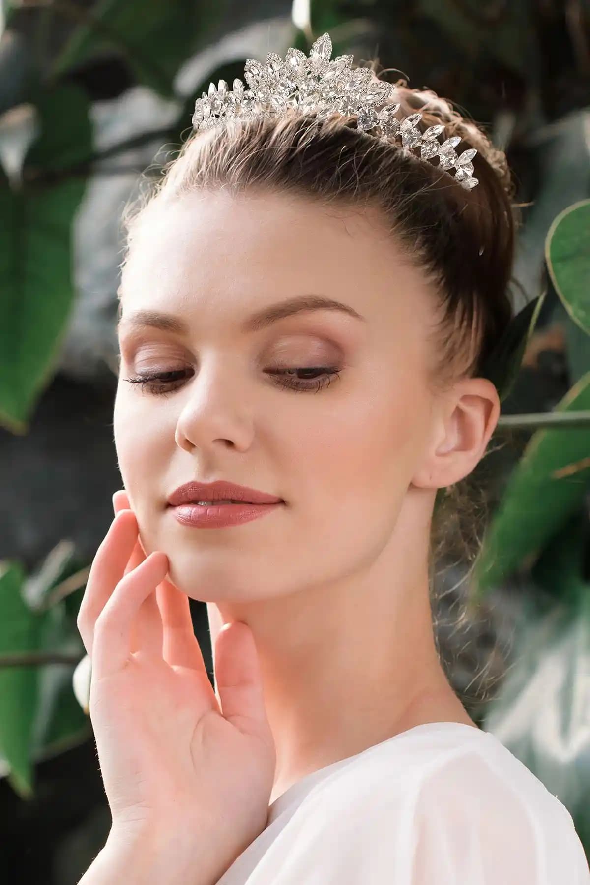 Gelinler için Zarif Kristal Taşlı Prenses Tacı Şıklık ve Zarafetin Sembolü