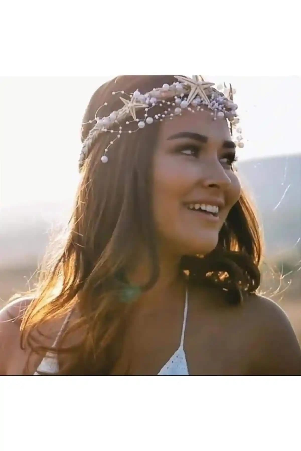 Genel Markalar’dan Estetik ve Fonksiyonelliği Bir Arada Sunan Deniz Yıl<dı>zlı Saç Aksesuarı