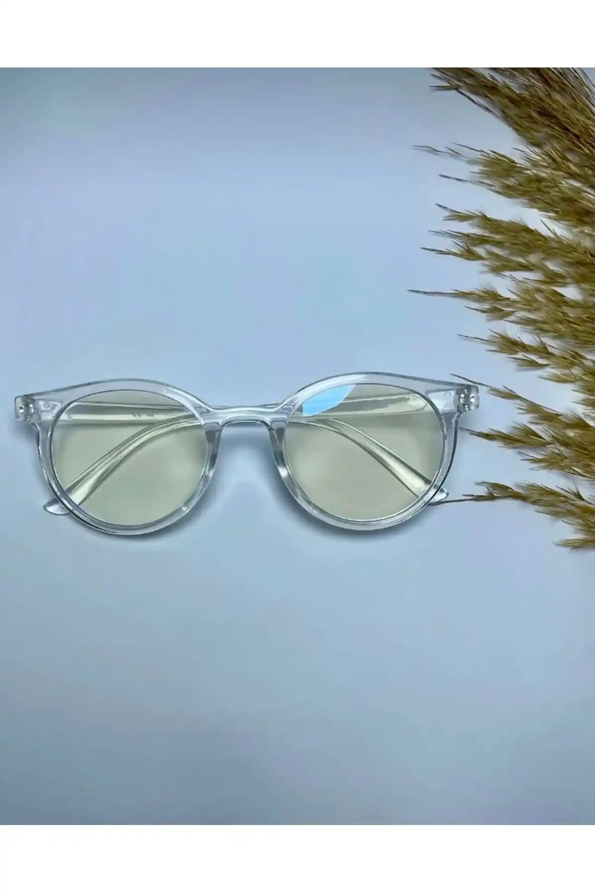 GlimmerGroove Şeffaf Mavi Işık Filtreli Ekran Gözlüğü: Şıklık ve Koruma Bir Arada