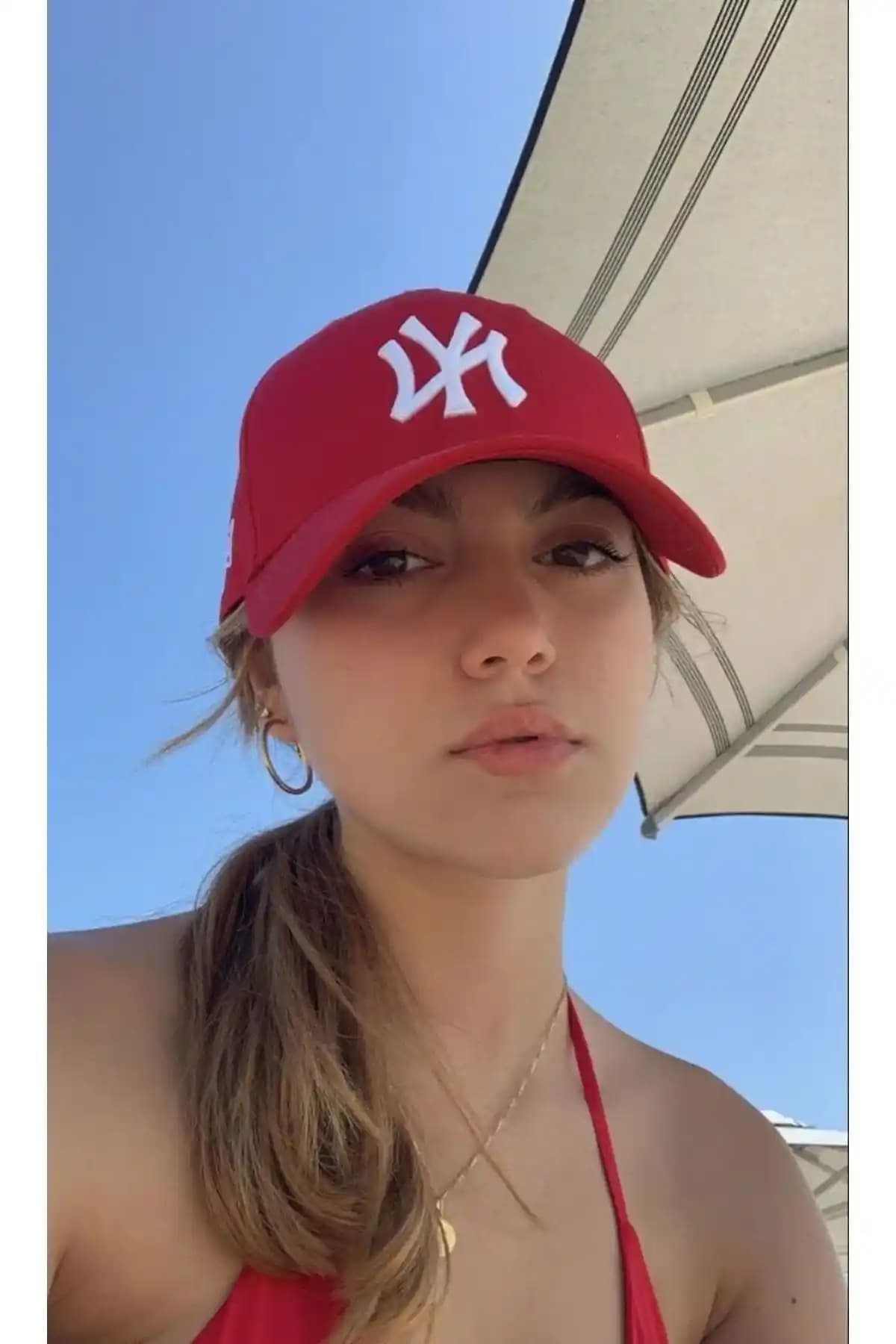 Goldmine Unisex Kırmızı Beyaz Spor ve Günlük Kullanıma Uygun Şık Beyzbol Şapkası