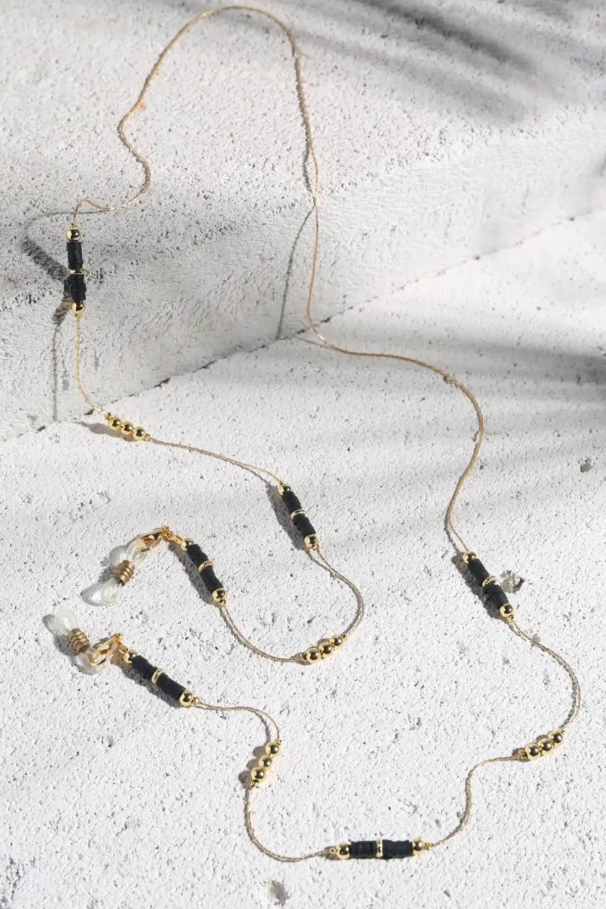 Gözlük Kullanıcıları İçin Şık ve Pratik Gözlük Askı İpi Çözümü