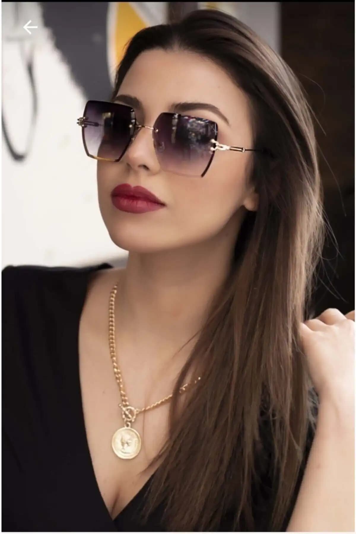Gulflower Nude Kadın Kare Kristal Kesim Siyah Güneş Gözlüğü Modern ve Şık Tasarım