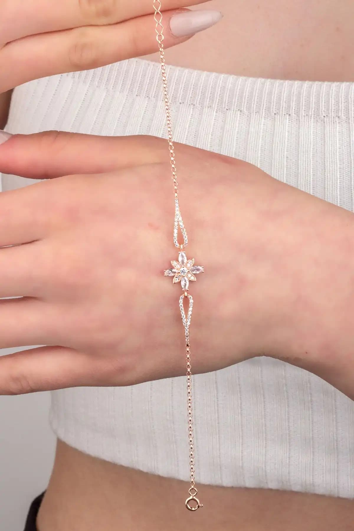 Gümüş Bileklik Karşılaştırması: ADA LİFE GÜMÜŞ ve Miavi Silver Ürünleri Analizi 2