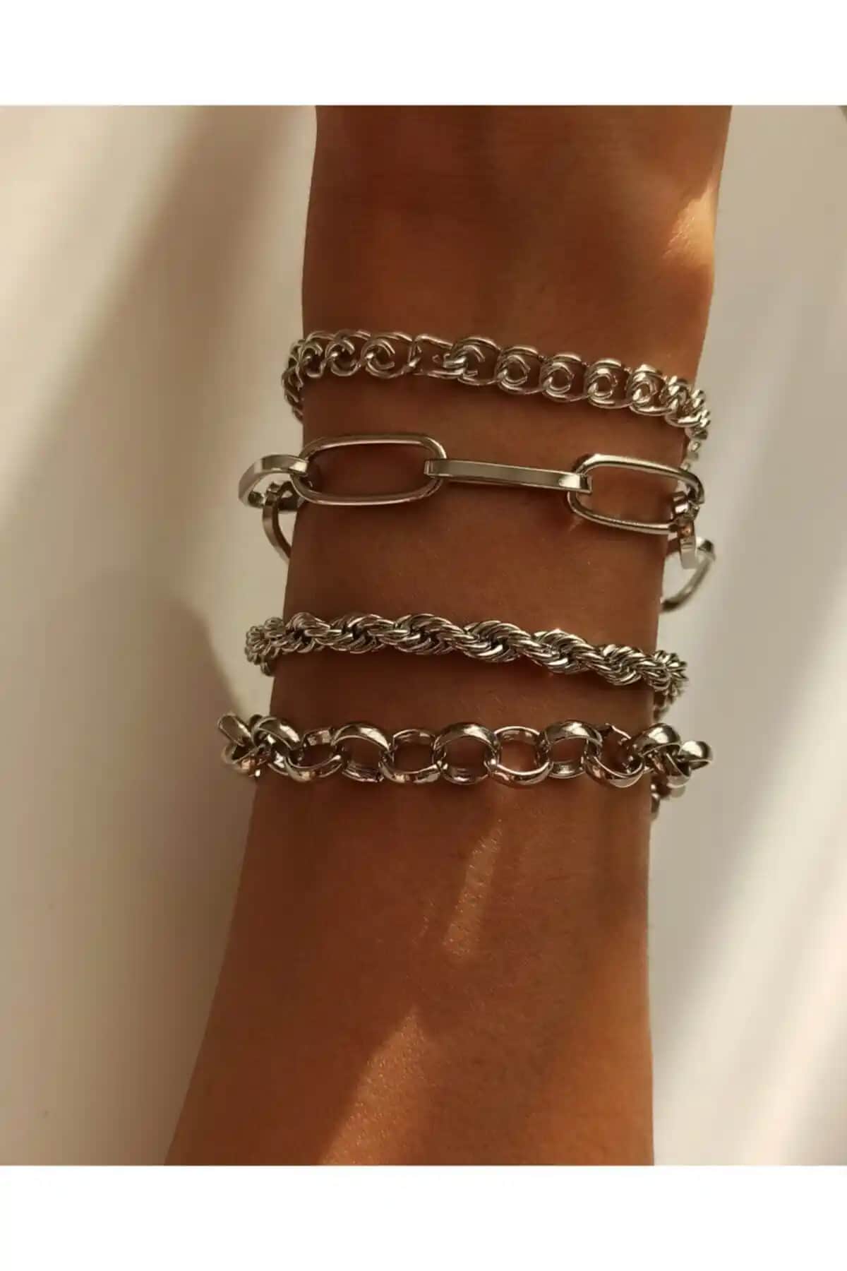 Gümüş Takı Karşılaştırması: MagicStone ve Monalisatoka Bileklik Setleri