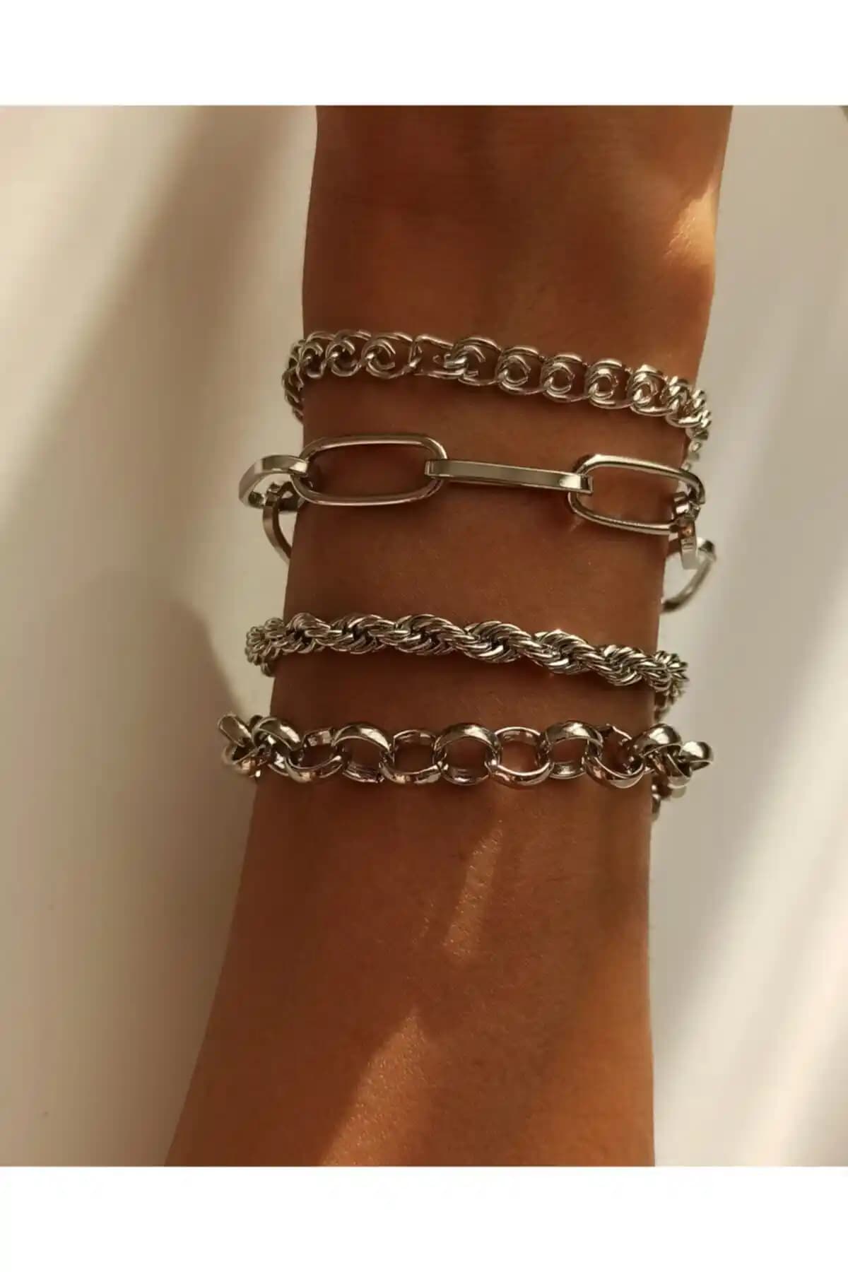 Gümüş Takı Karşılaştırması: MagicStone ve Monalisatoka Bileklik Setleri