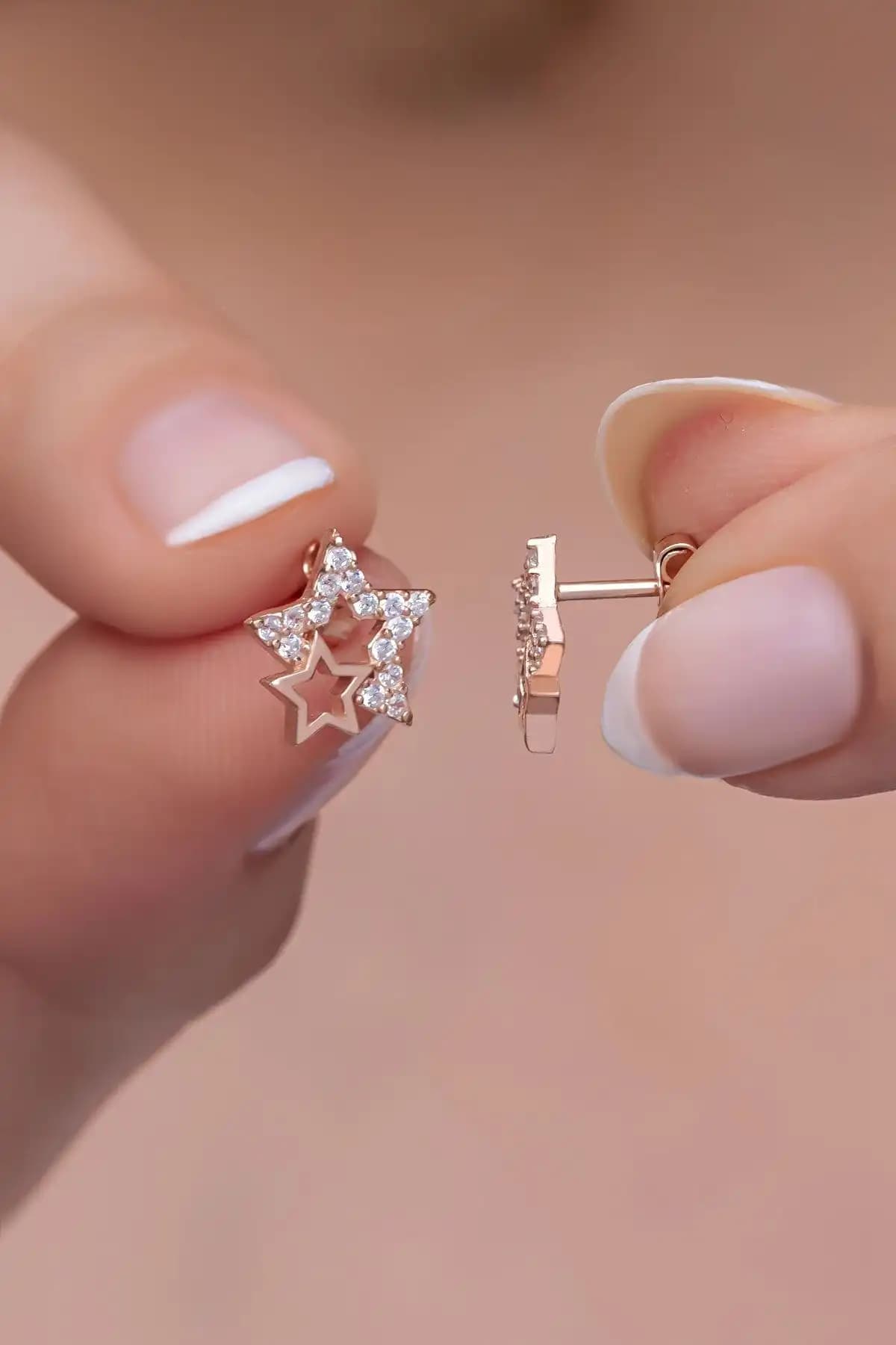 Gümüş Zirkon Taşlı Küpe Karşılaştırması: NEREZE ve Söğütlü Silver Modelleri 1