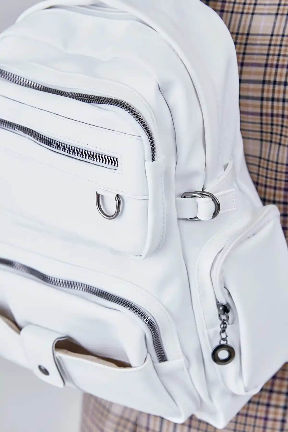 Günlük Kullanım İçin En Uygun Kadın Sırt Çantaları Karşılaştırması