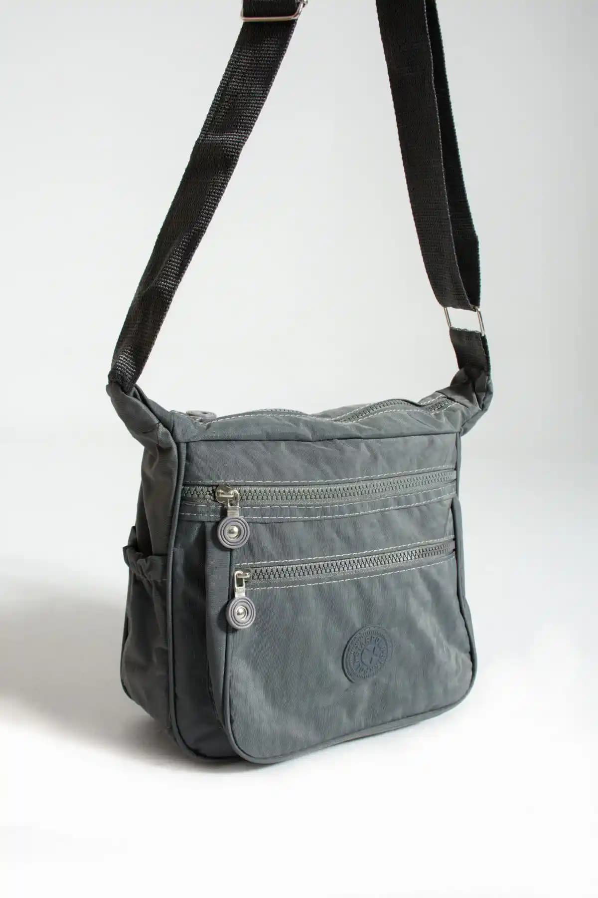 Günlük Kullanım İçin Star Polo ve Toum BlackCo Postacı Çantası Karşılaştırması