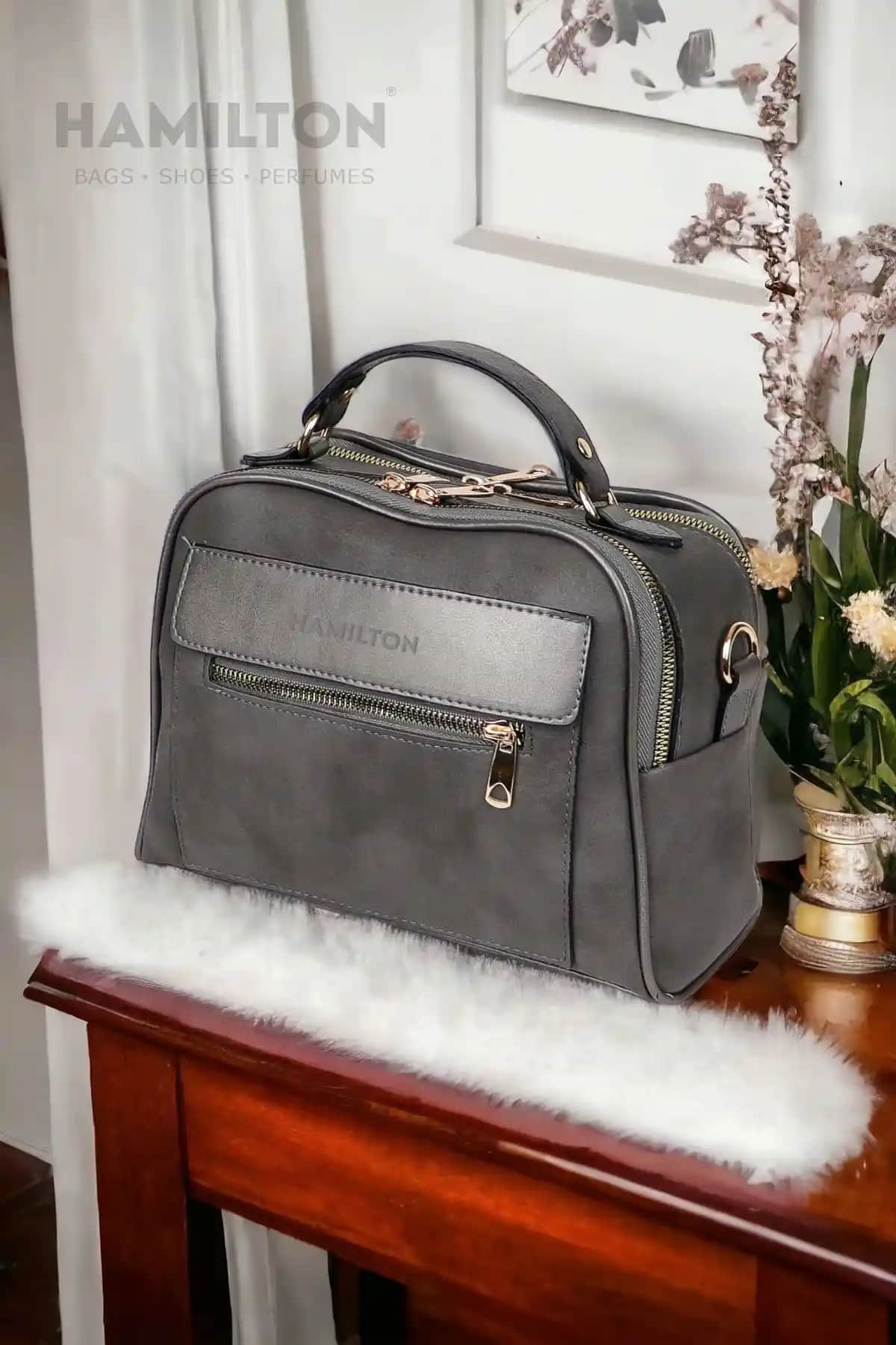 HAMILTON Kadın Çapraz ve Elde Ayarlanabilir Askılı Deri Dokulu Büyük Çanta