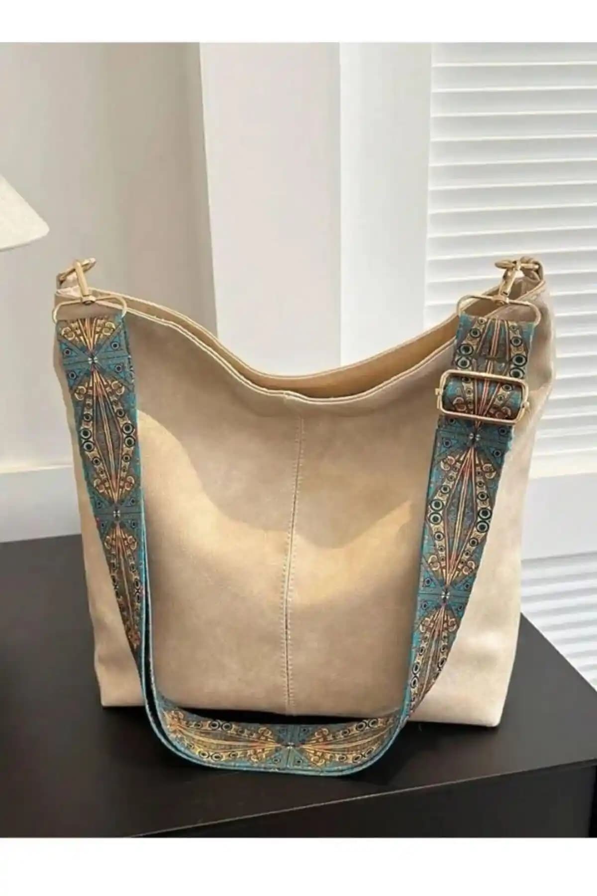 HAPBUY Kadın Lüks Omuz Çantası Modern Tasarım ve Fonksiyonellik Bir Arada