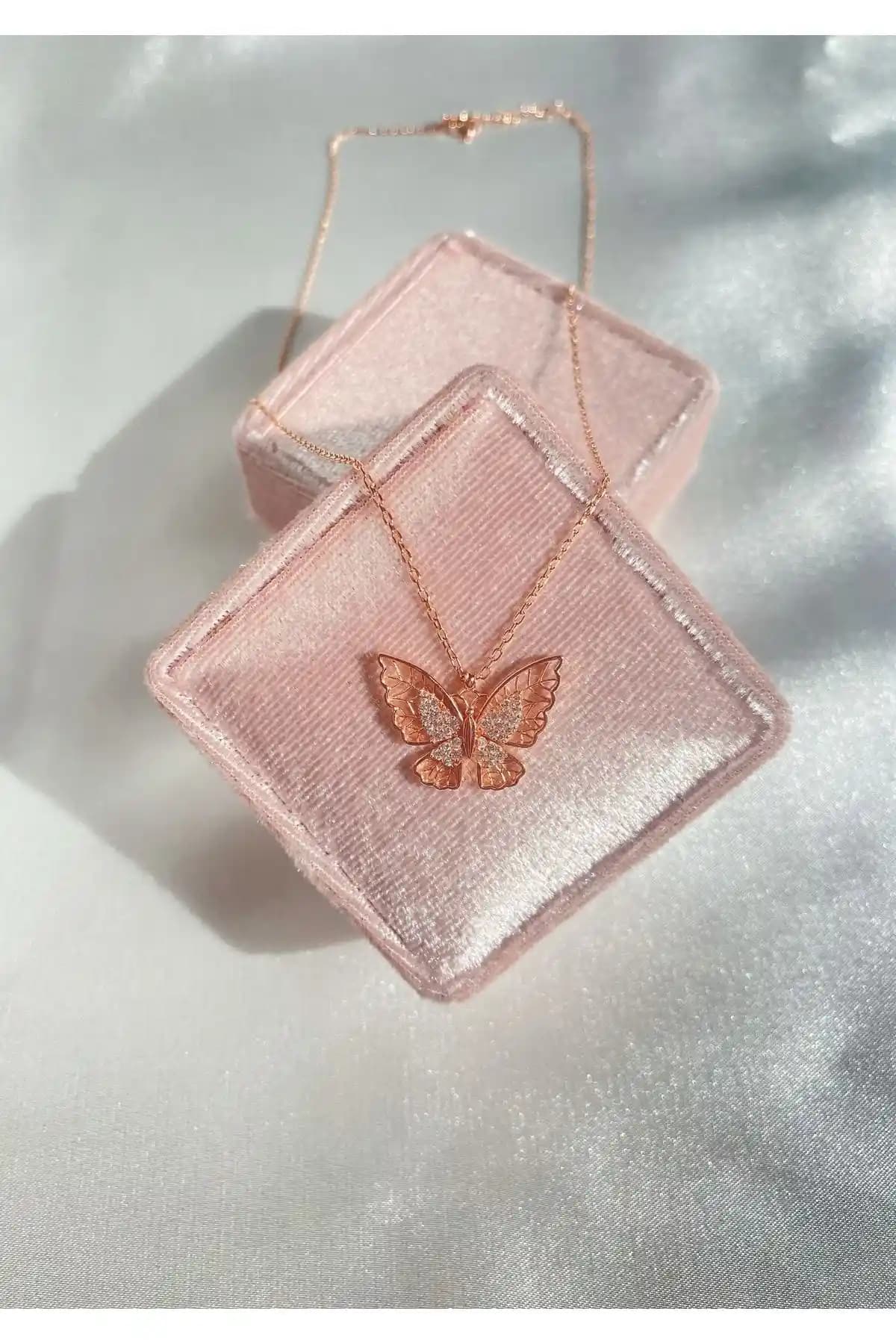 Harlofia Jewelry 925 Ayar Gümüş Kelebek Kolye Zirkon Taşlı ve Pembe Renkli Tasarım