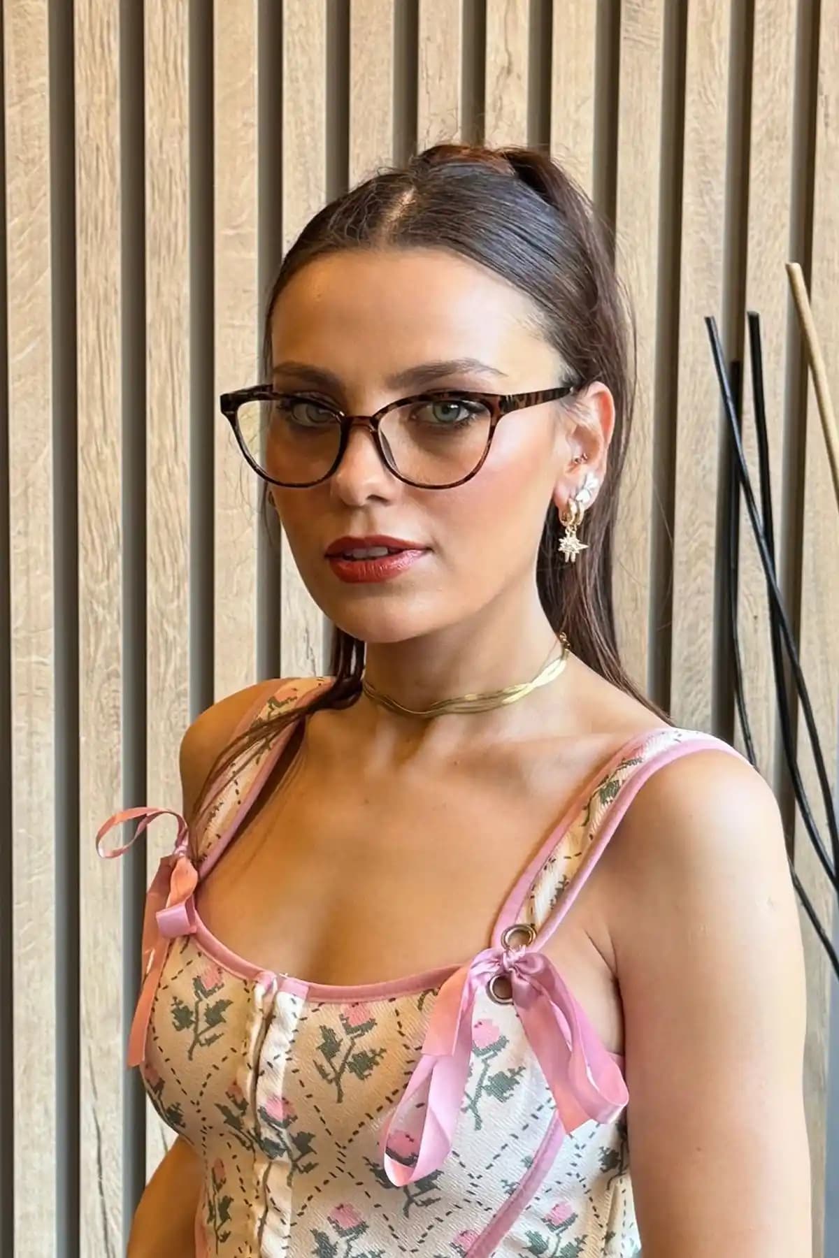 Harmony BH 1028M 03 ve BH 2447M 01 Mavi Işık Koruyucu Gözlük Karşılaştırması