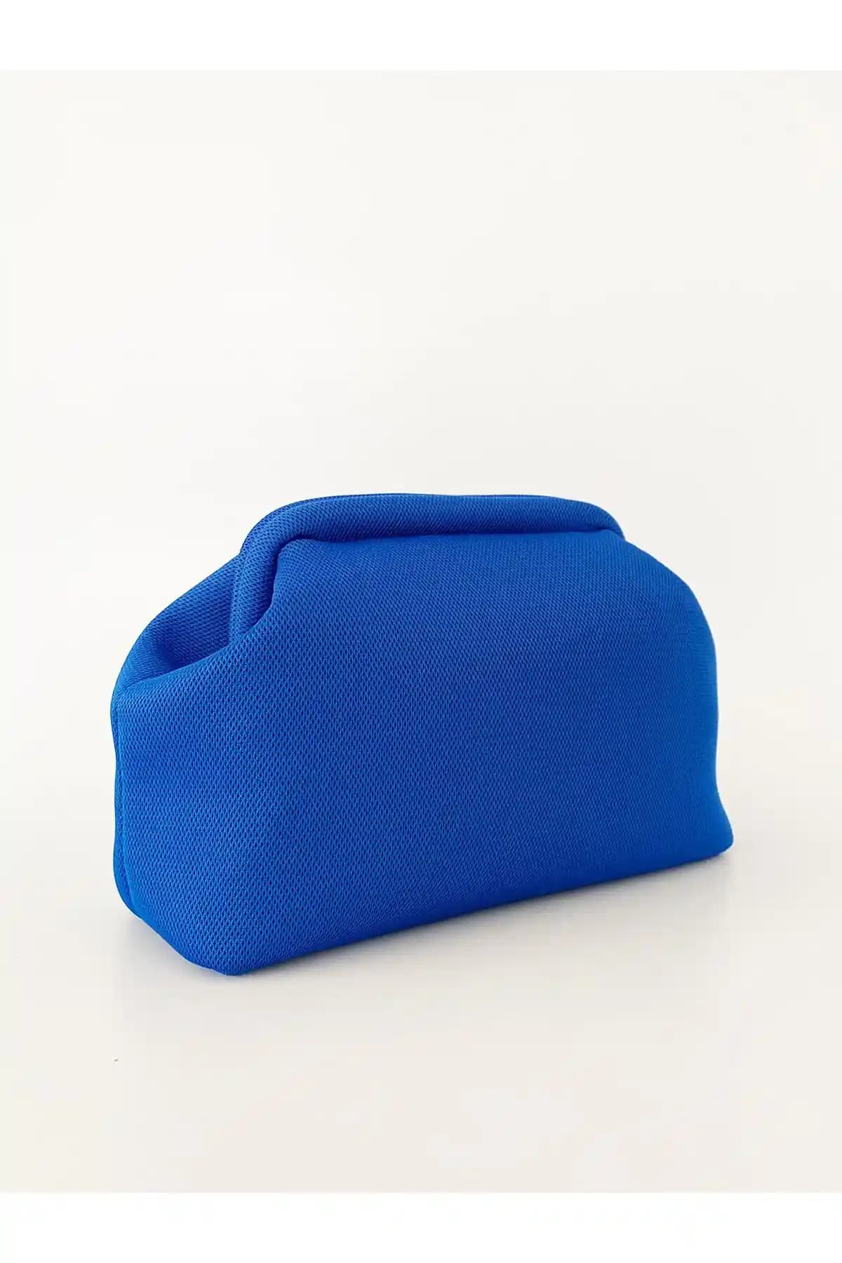 HEYBE'S Kadın Mavi ve Siyah Clutch Çantalar Karşılaştırması ve Özellikleri