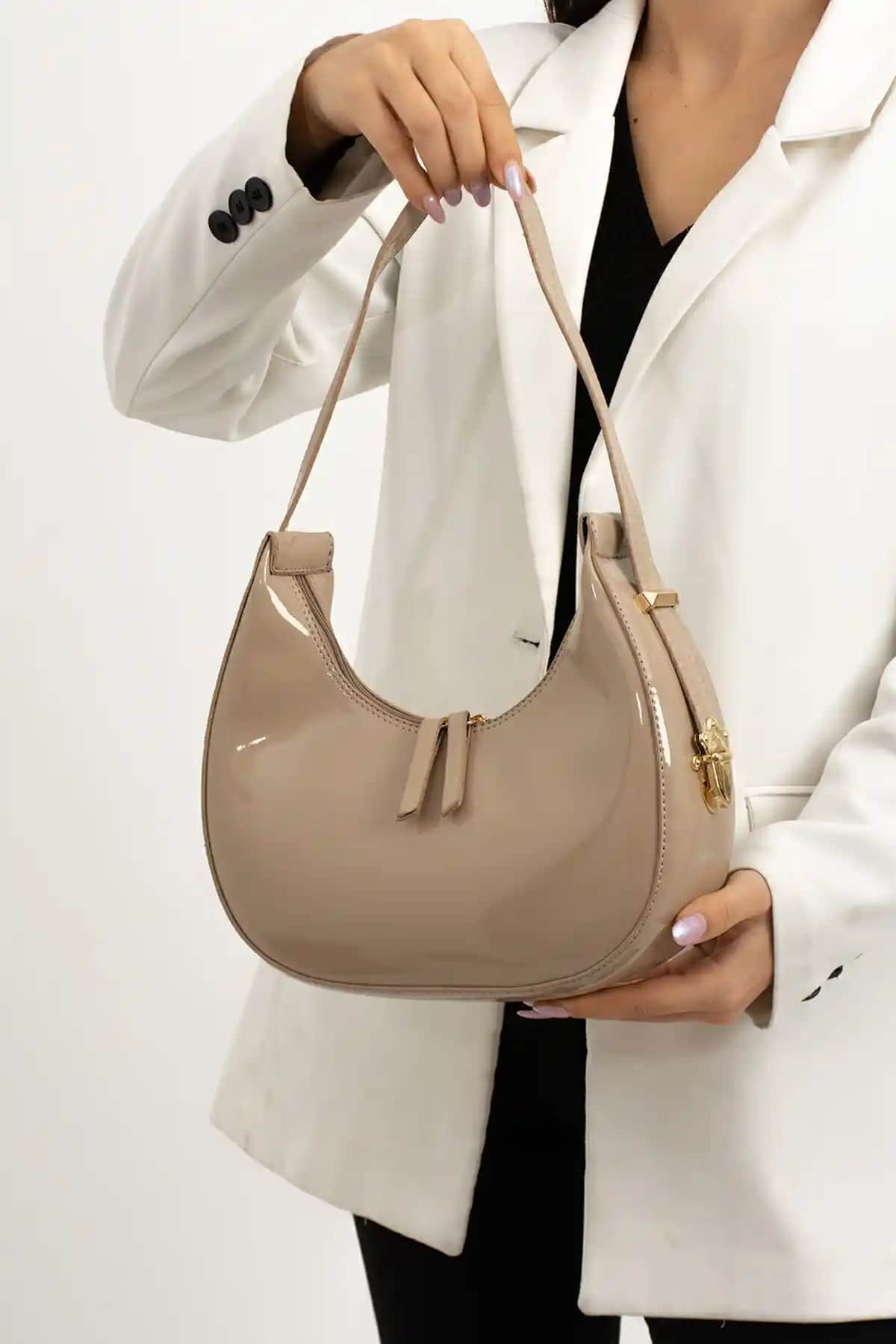 İAMBTŞY Kadın Rugan Baget Çanta: Zarif ve Fonksiyonel Günlük ve Parti Aksesuarı