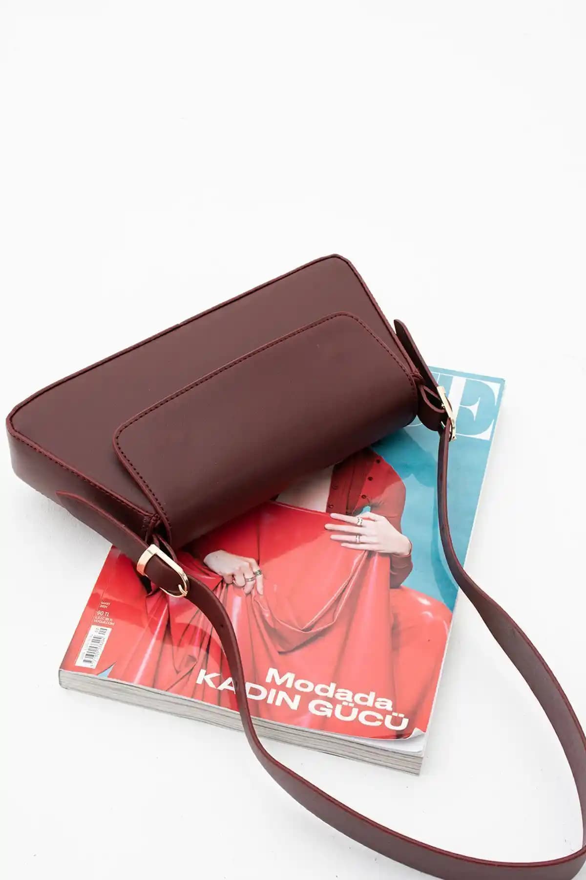 İAMBTŞY Lenabella Omuz Çantası: Şık ve Kullanışlı Tasarım ile Günlük Şıklık