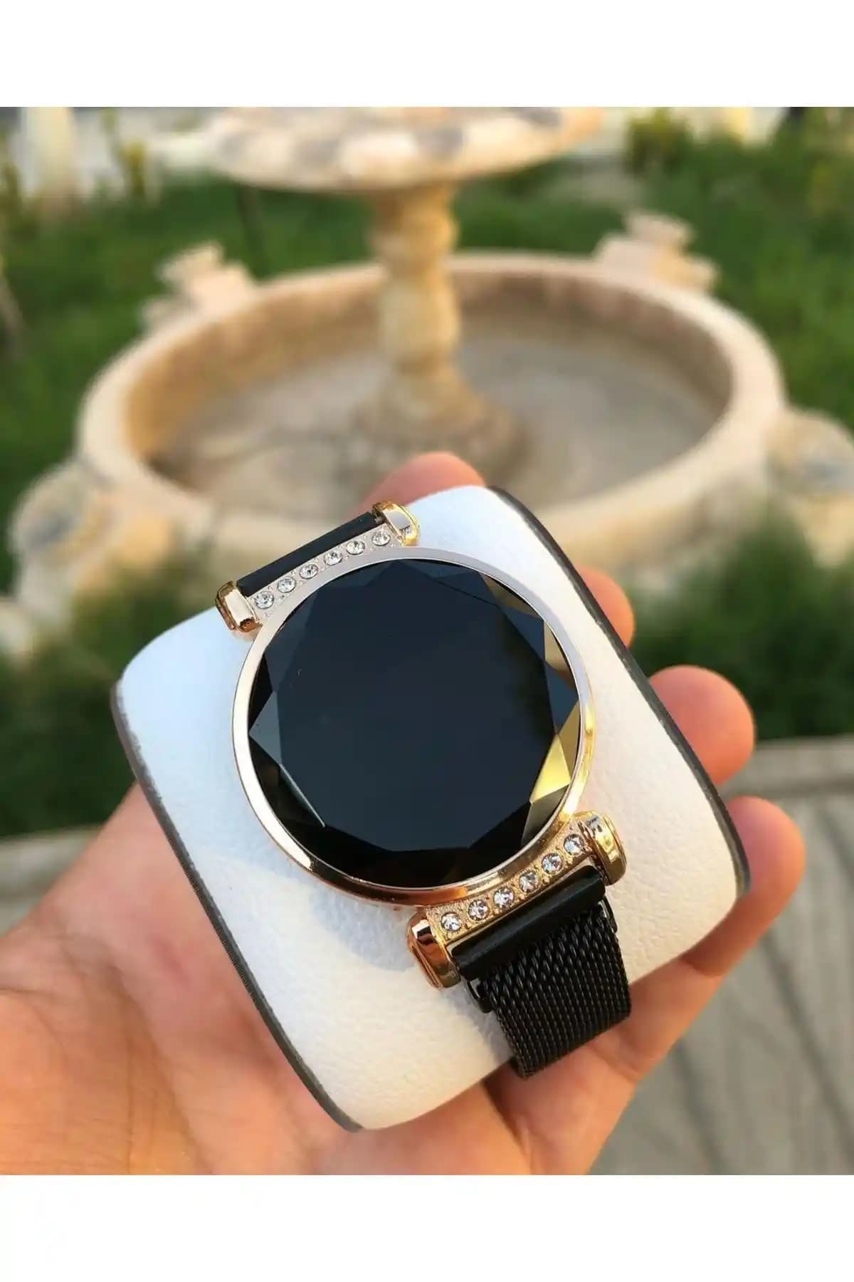 İSTLİV Taşlı Mıknatıs Kordon Dokunmatik LED Kol Saati Özellikleri ve Kullanım Avantajları