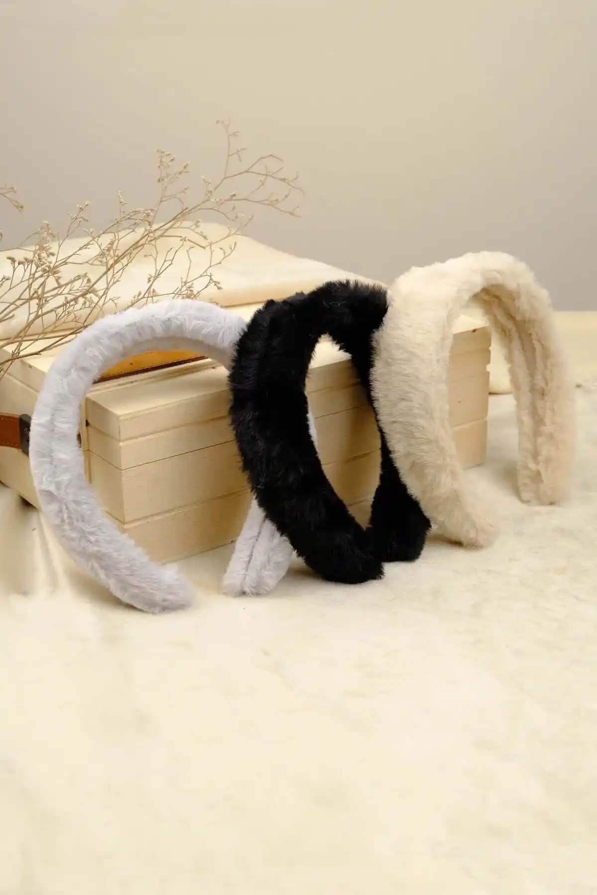 Jack Ferrero Peluş Taç Seti: Kadın ve genç kızlar için şık ve konforlu aksesuar