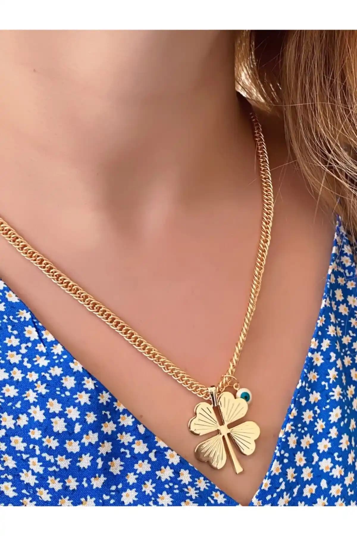 Jack Ferrero ve Jenny Daphne Altın Kaplama Kolye Karşılaştırması: Tasarım, Malzeme ve Kullanım Özellikleri