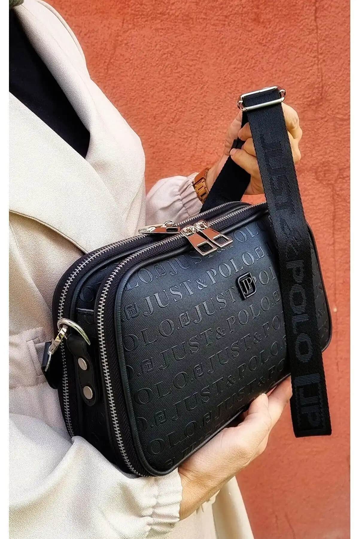 Just Polo Kadın Çantaları Karşılaştırması: Şıklık ve Kullanışlılık Analizi