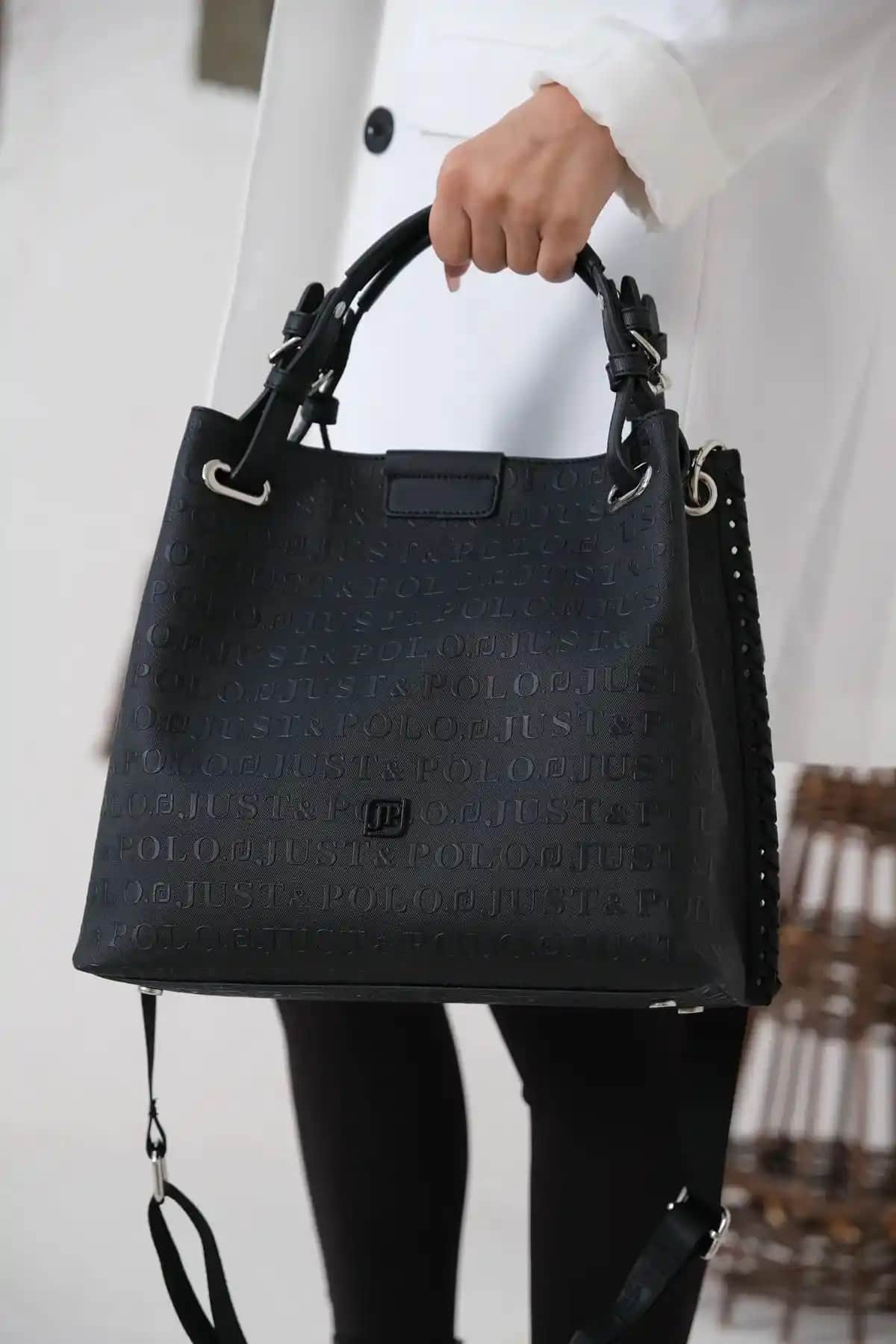 Just Polo Kadın Siyah Örgülü 4 Bölmeli Omuz ve El Çantası Modern ve Şık Tasarım