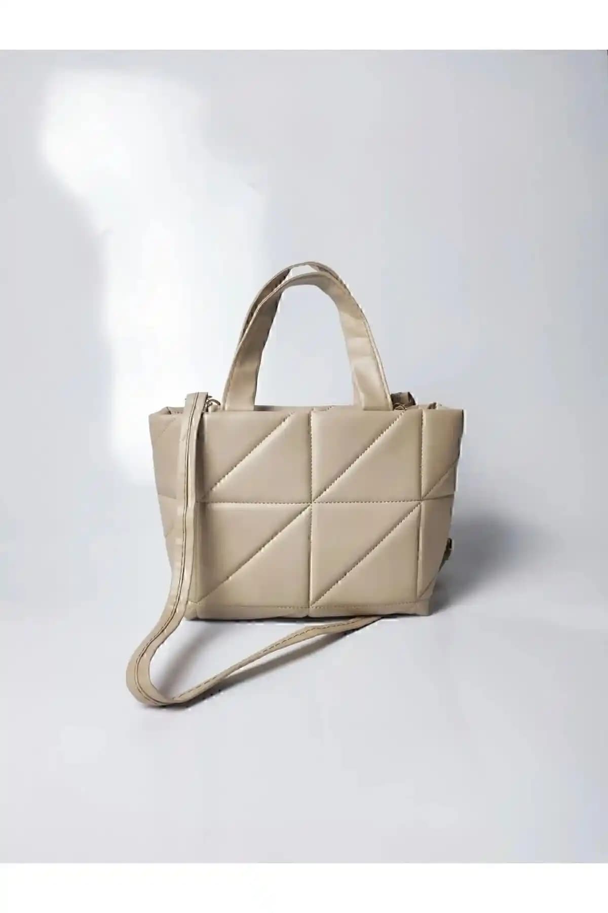 Kadın Bej Fermuarlı Kapitone Desenli Suni Deri Omuz Çantası Günlük Kullanım İçin