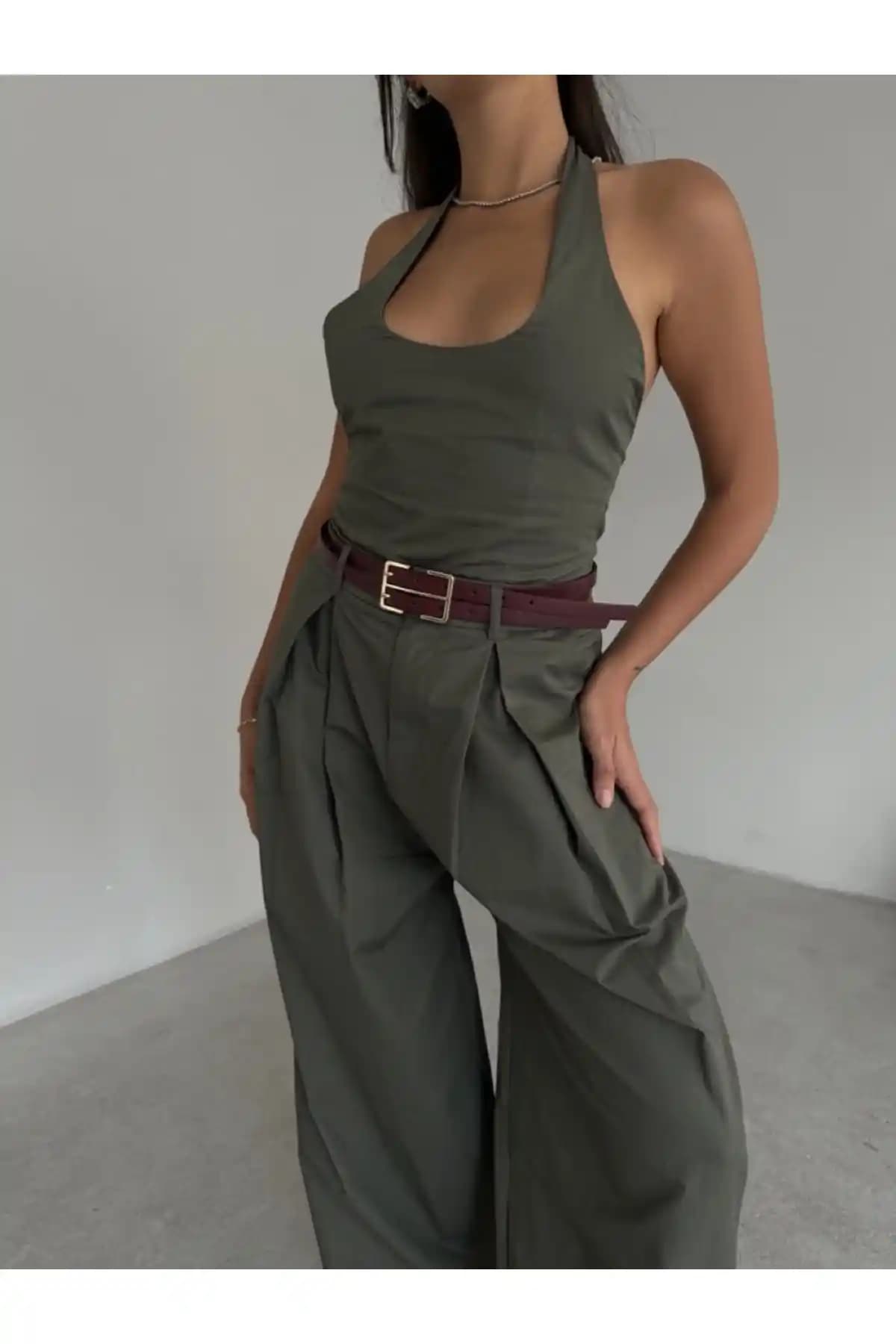 Kadın Birleşik Gold Dikdörtgen Toka Bordo Kemer ile Şıklığınızı Tamamlayın