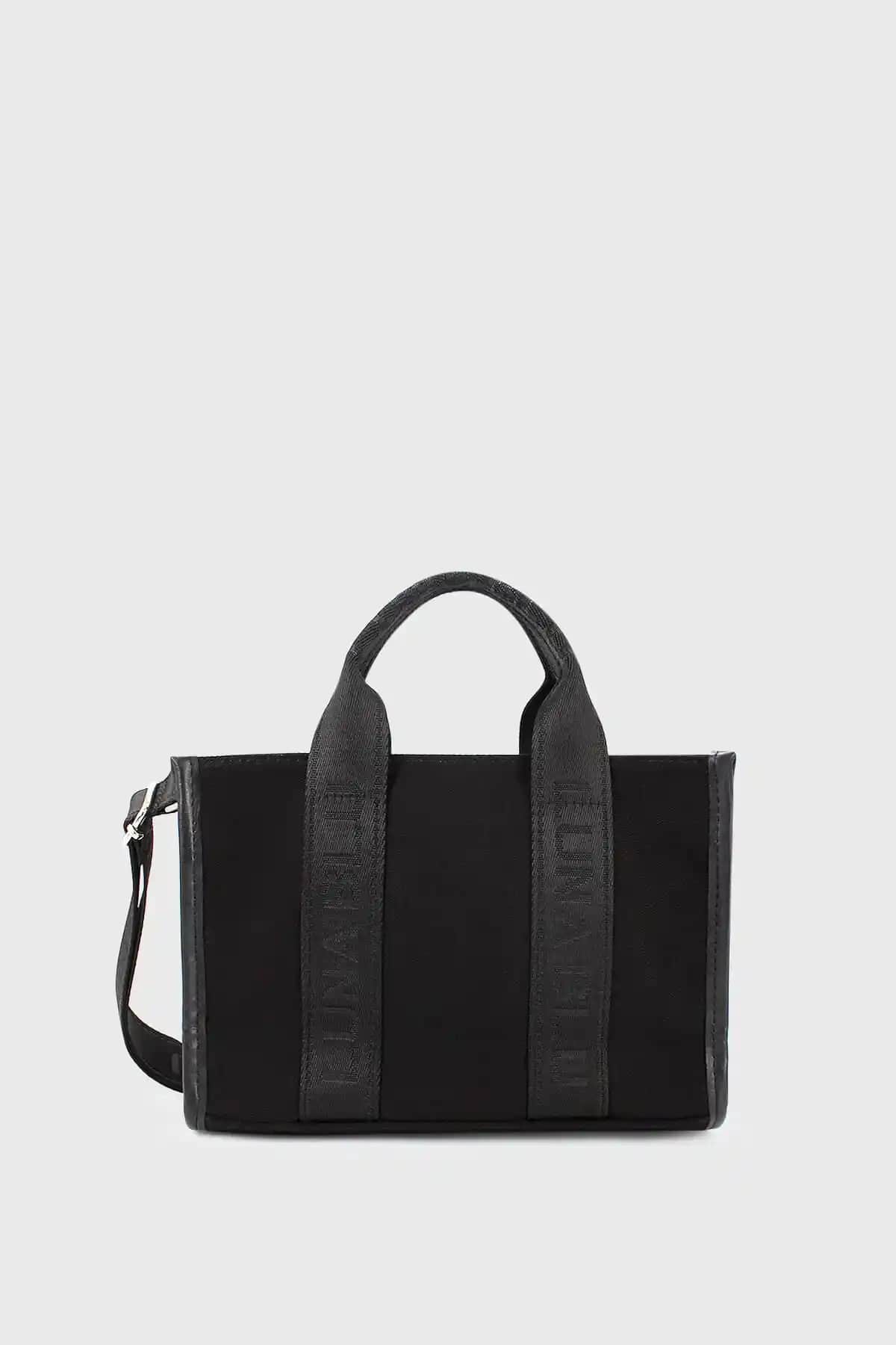 Kadın Çanta Karşılaştırması: Kanvas ve Bez Modelleri Arasındaki Farklar ve Seçim İpuçları