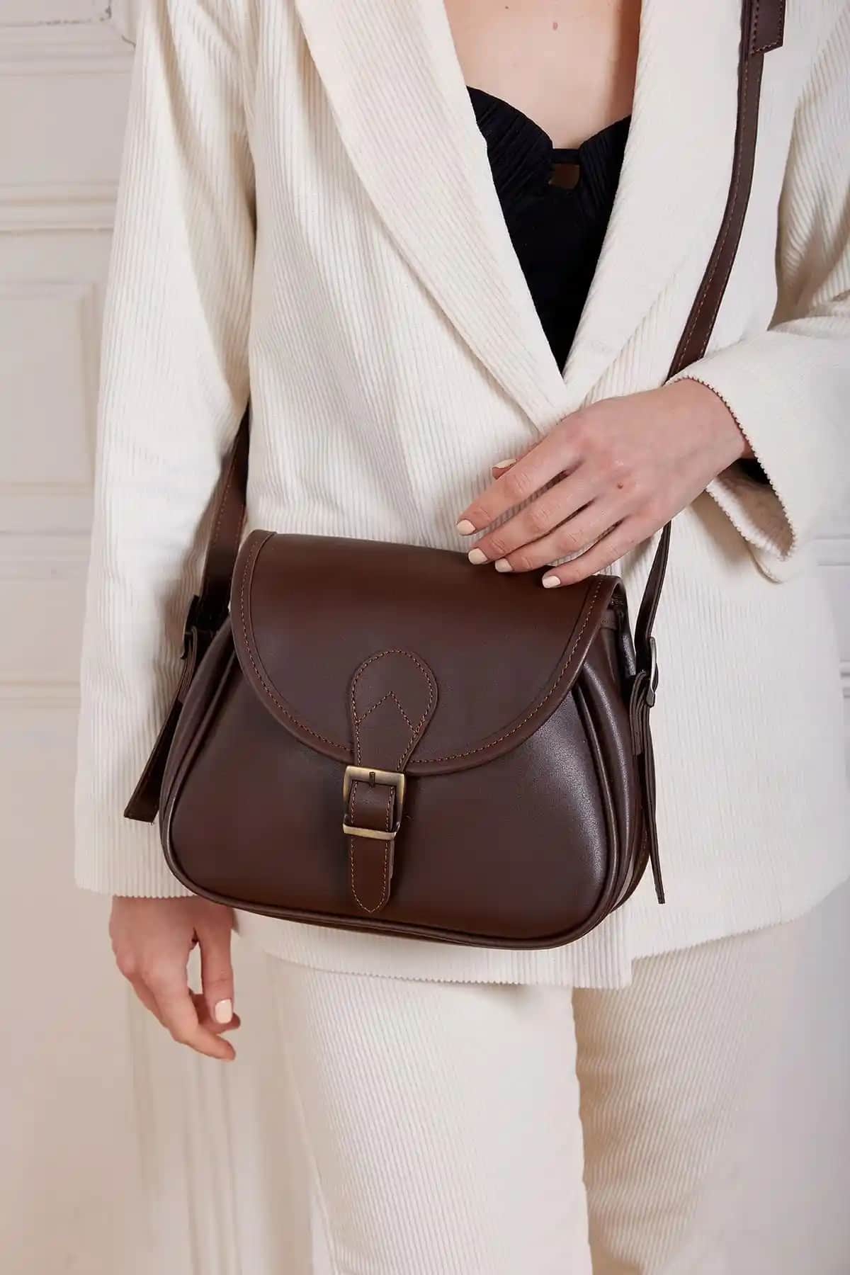 Kadın Çantası Karşılaştırması: Mopia ve Yuka Atelier Nou Modellerinin Özellikleri