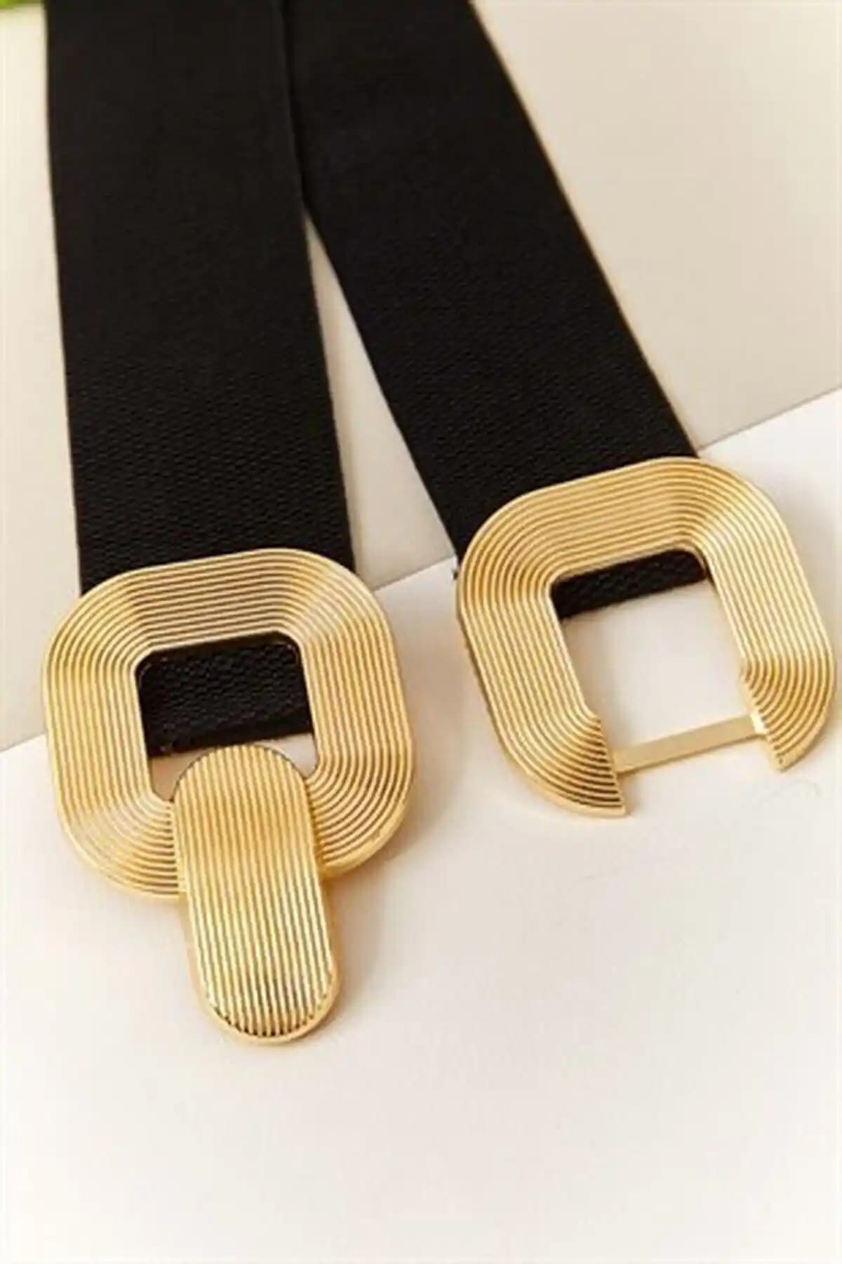 Kadın Çizgili Tokalı Lastikli Kemer - Modern ve Şık Tasarım ile Günlük Kullanım