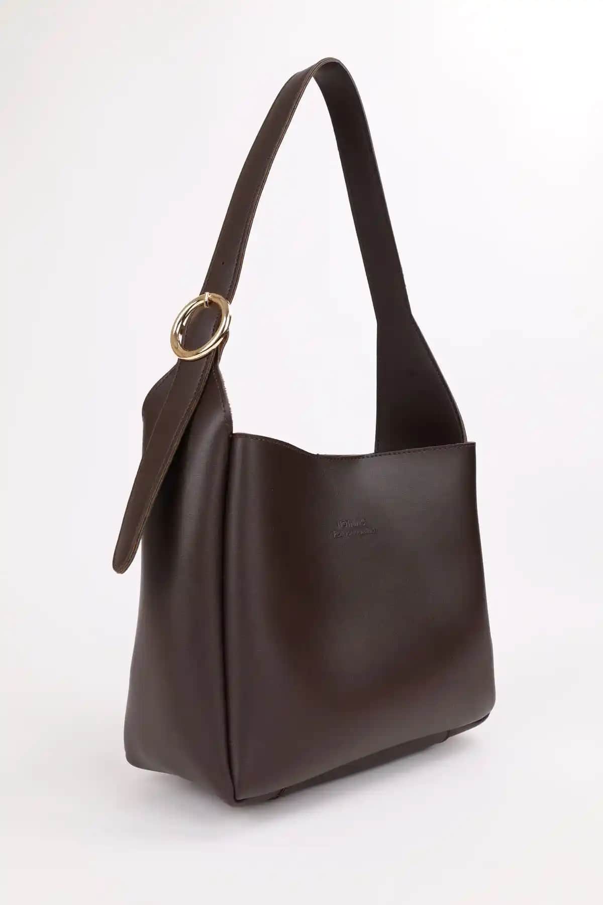 Kadın Gold Tokalı Çapraz Askılı Çanta: Şık ve Dayanıklı Suni Deri Tasarımı