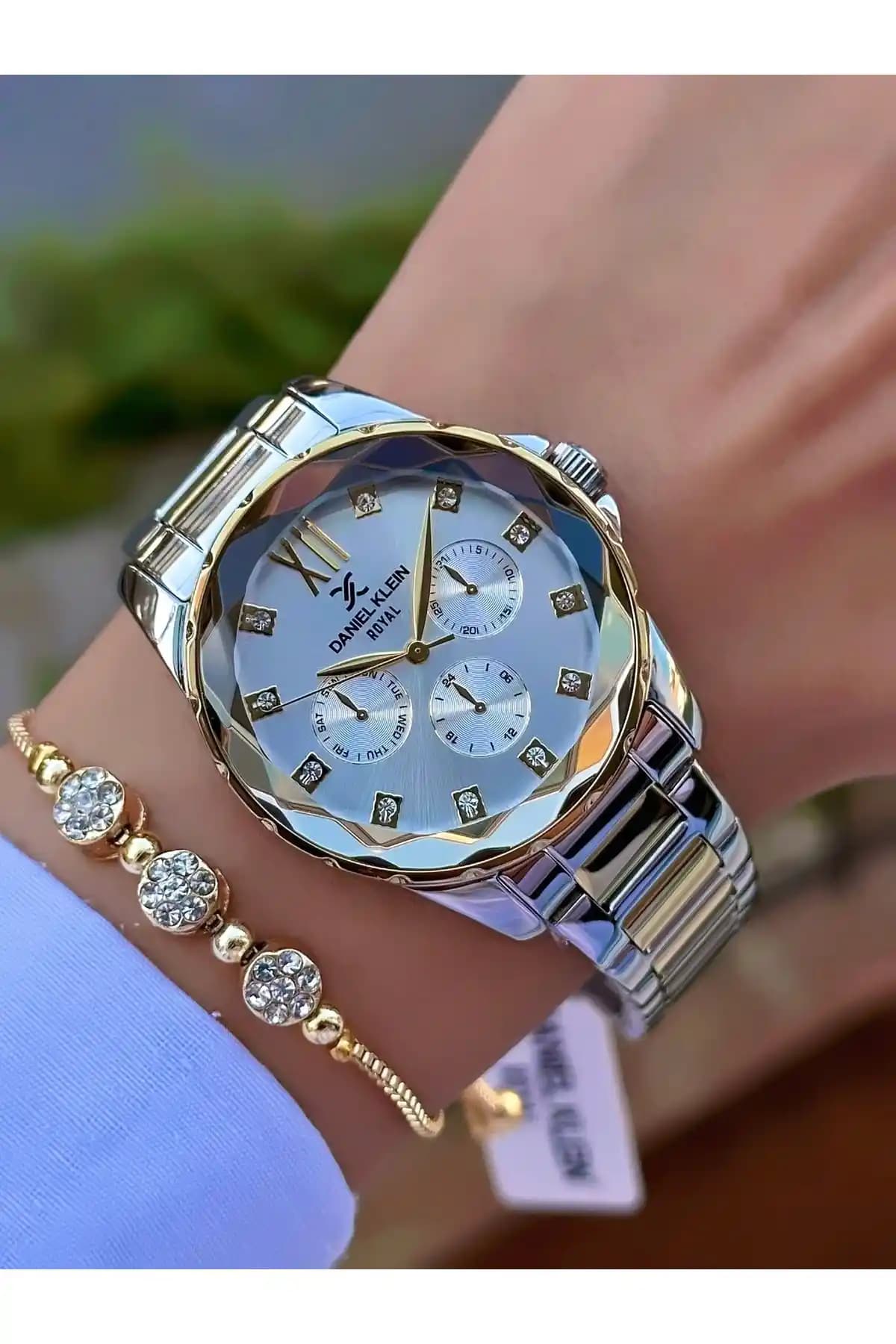 Kadın Kol Saatleri Karşılaştırması: Daniel Klein ve Michael Knight Modelleri