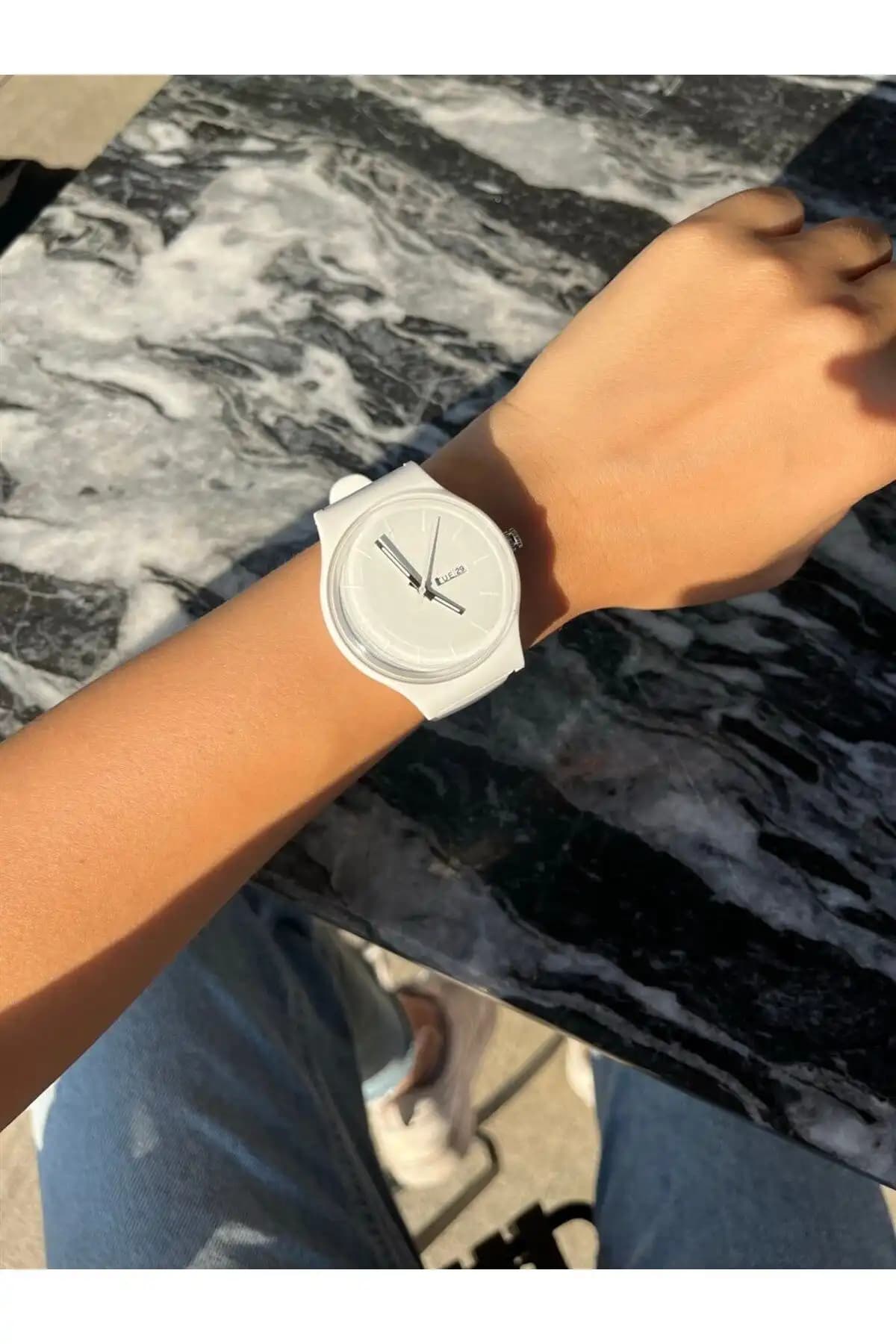 Kadın Kol Saatleri Karşılaştırması: Quartz, Silikon ve Vintage Tasarımlar 1