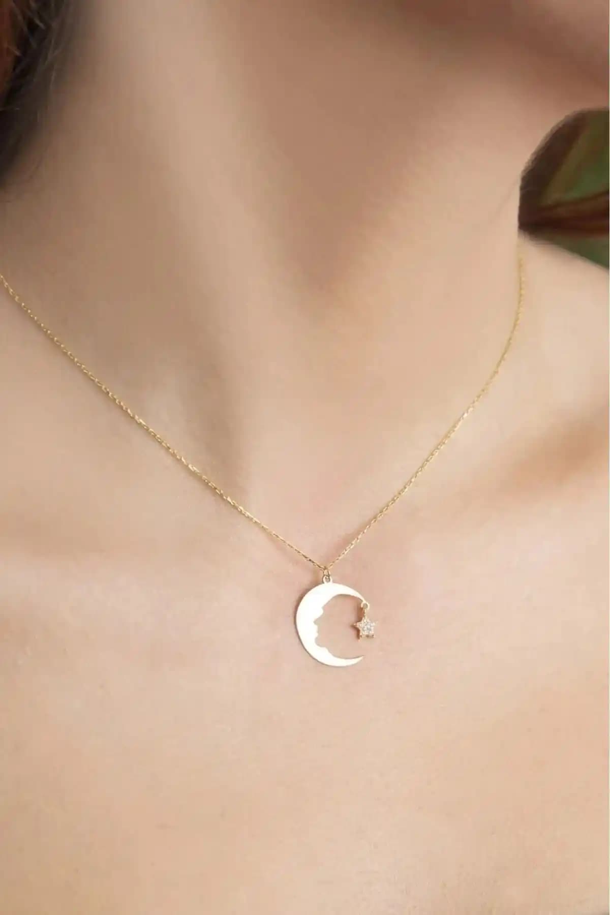 Kadın Kolye Seçenekleri: Jack Ferrero ve X-Lady Accessories Karşılaştırması